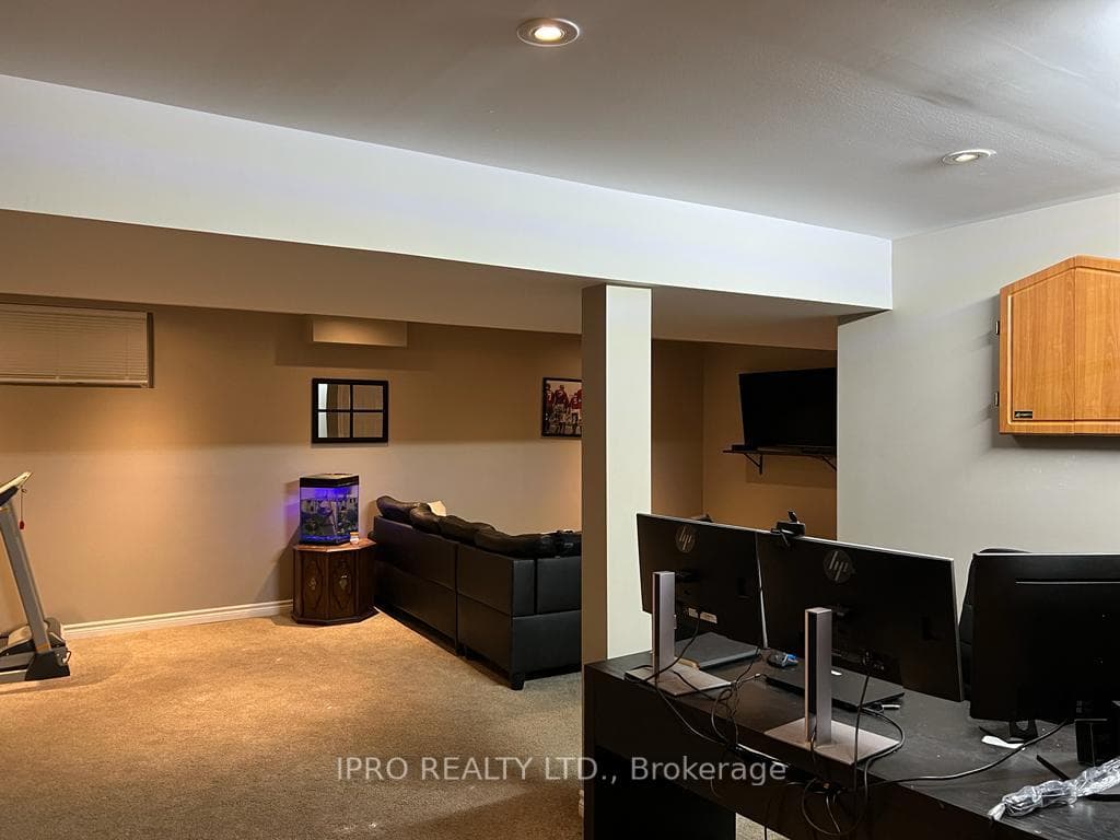 98 Lafayette Street photo 10