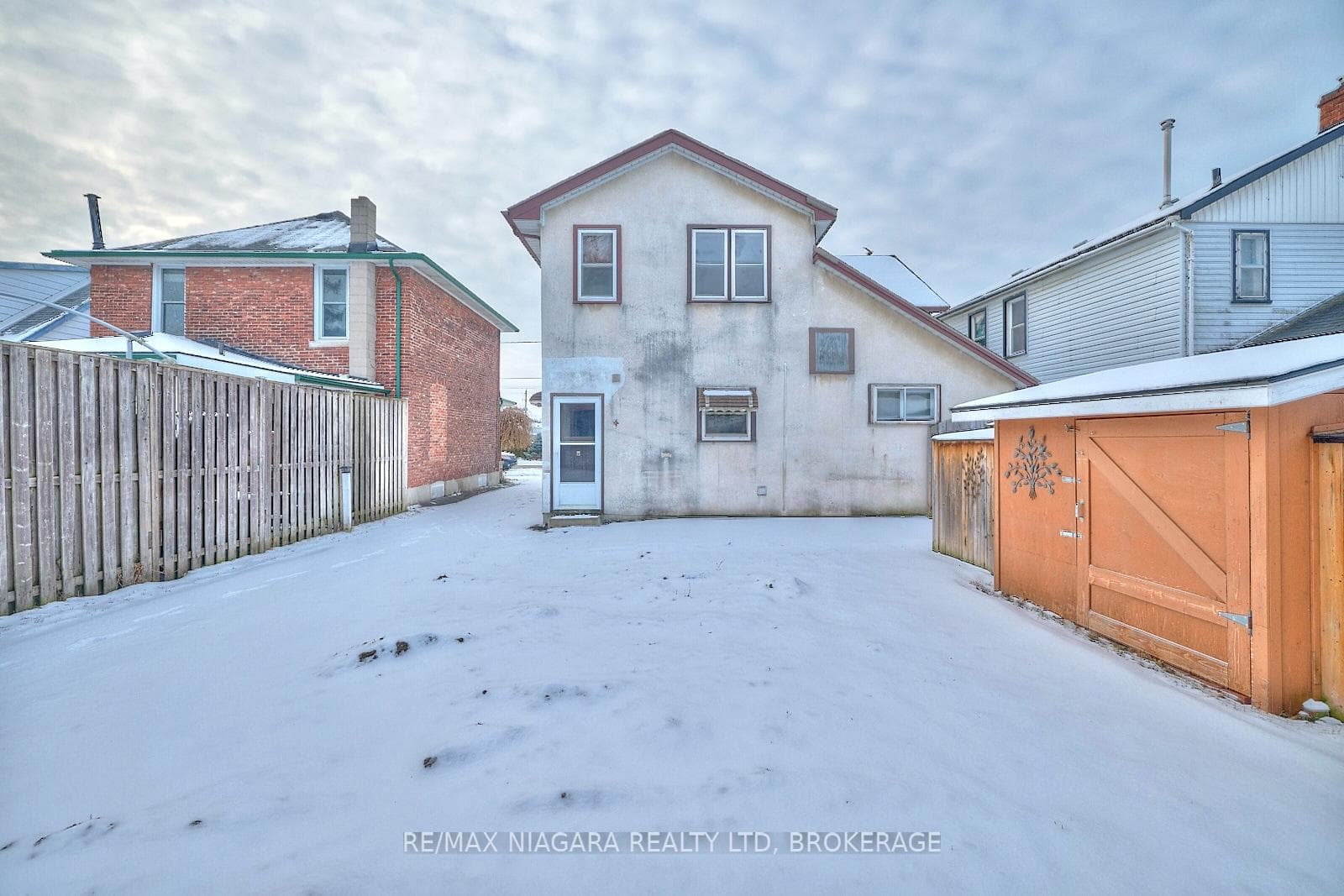 84 Alma Street photo 5