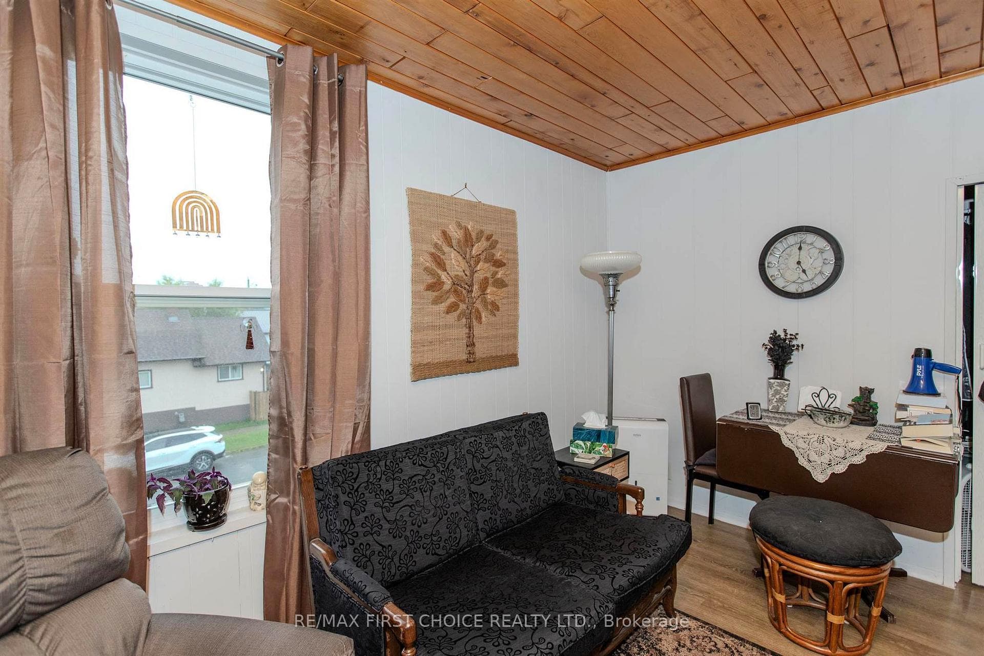 503 Prince Arthur Boulevard photo 27