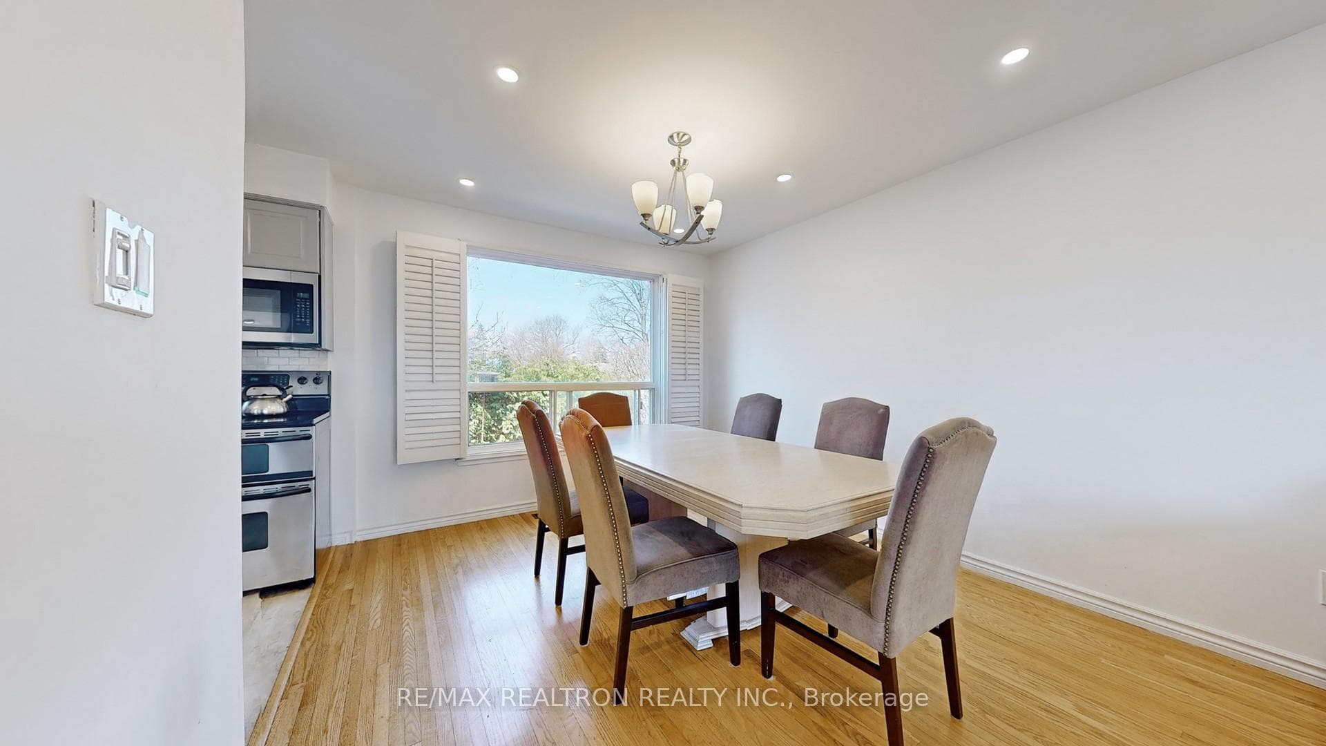 35 Palgrave Crescent photo 7