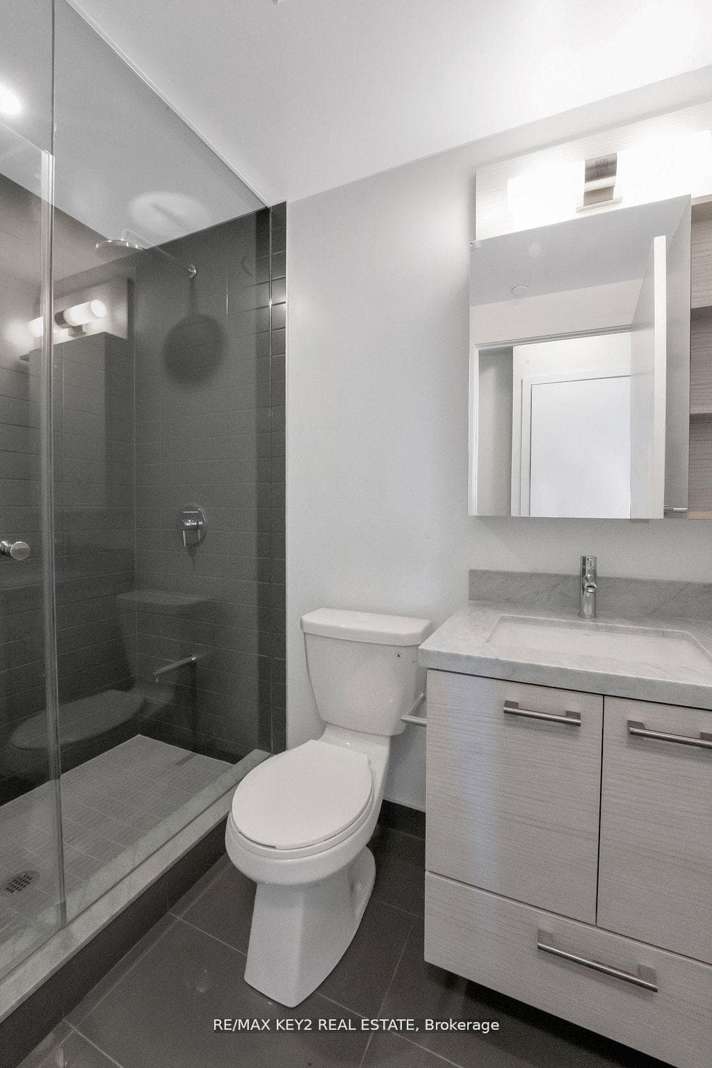 2221 Yonge Street Unit 3402 photo 20