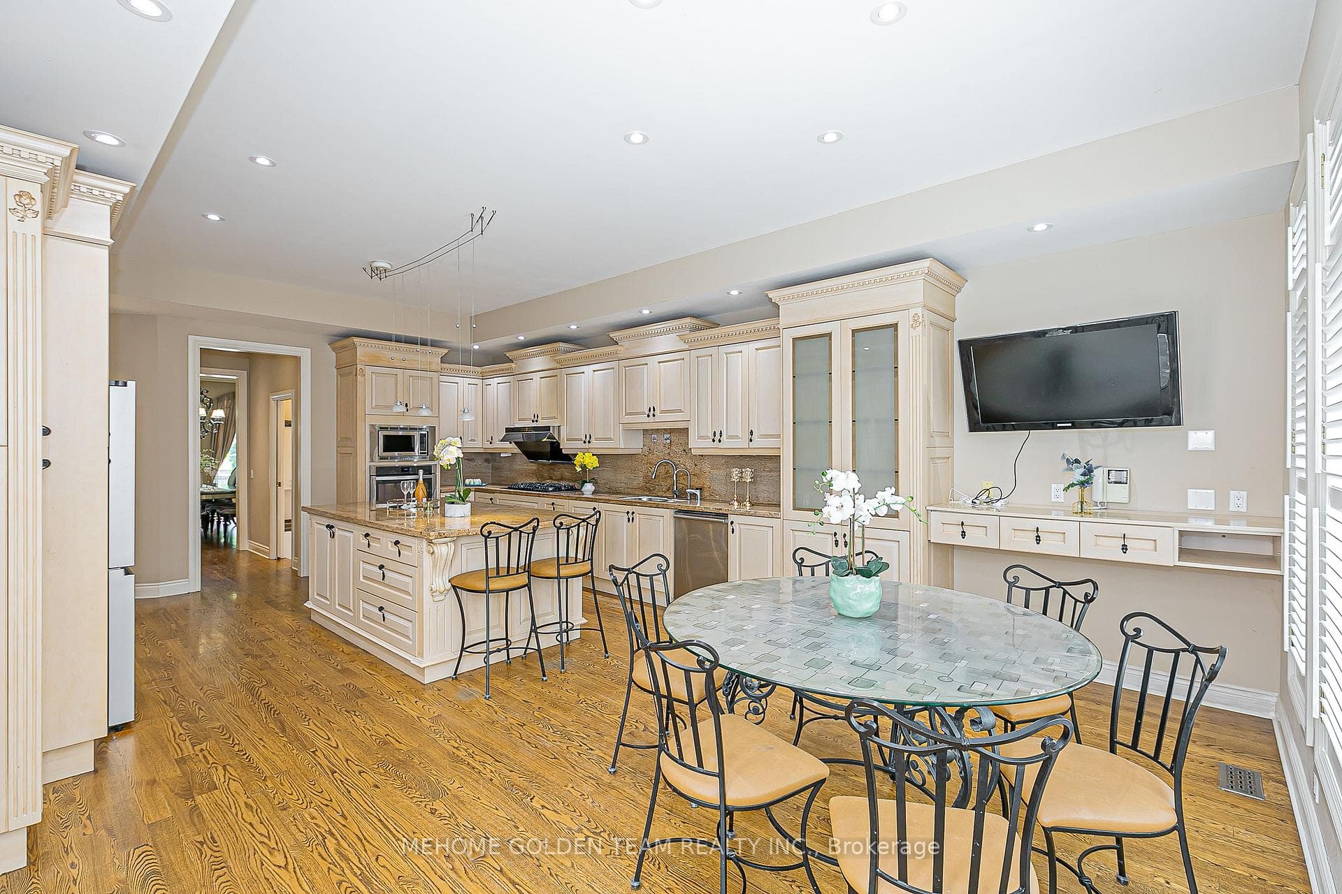 47 Cotswold Crescent photo 18