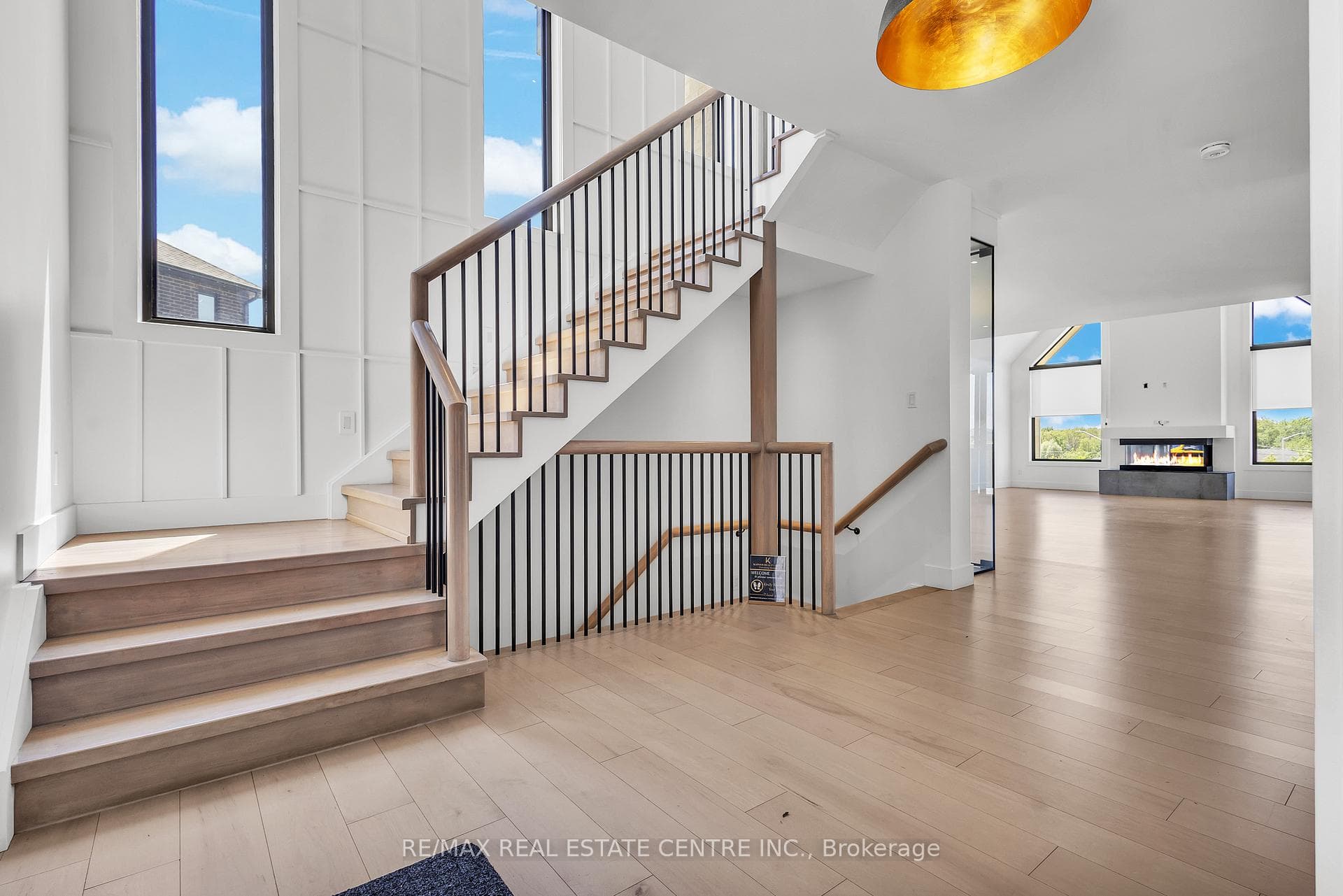 920 Thomas Pedder Court photo 5