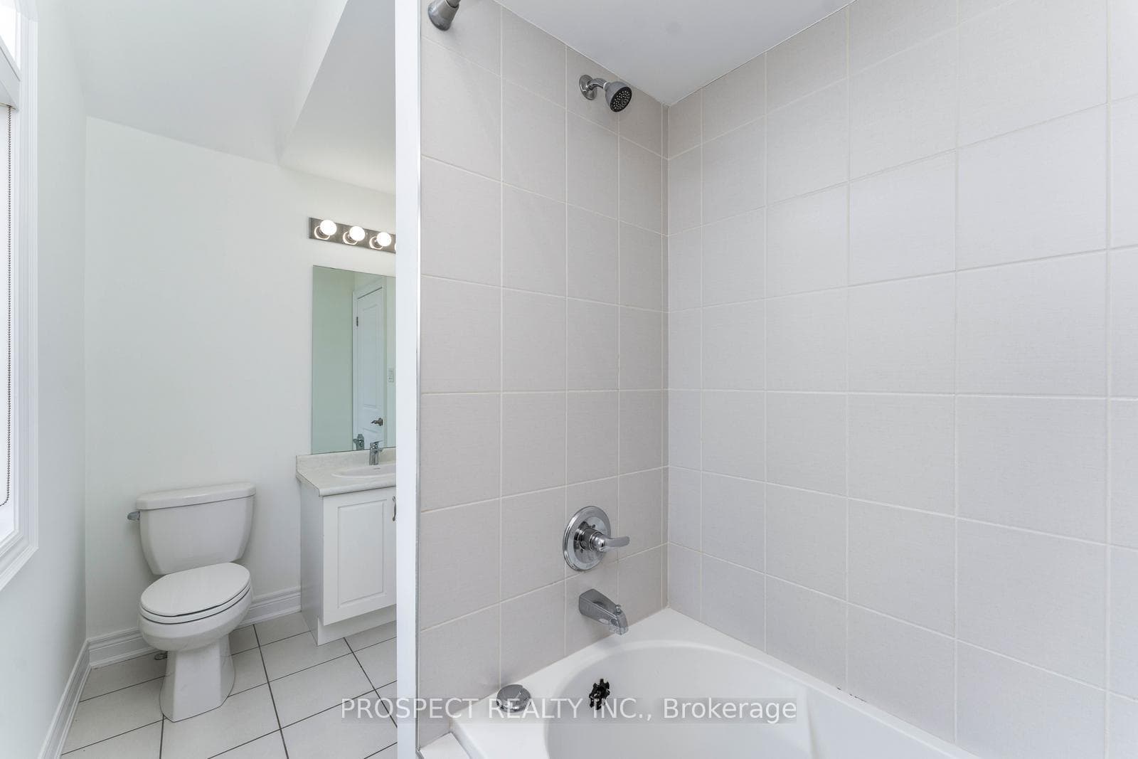 15 Lyle Way photo 33