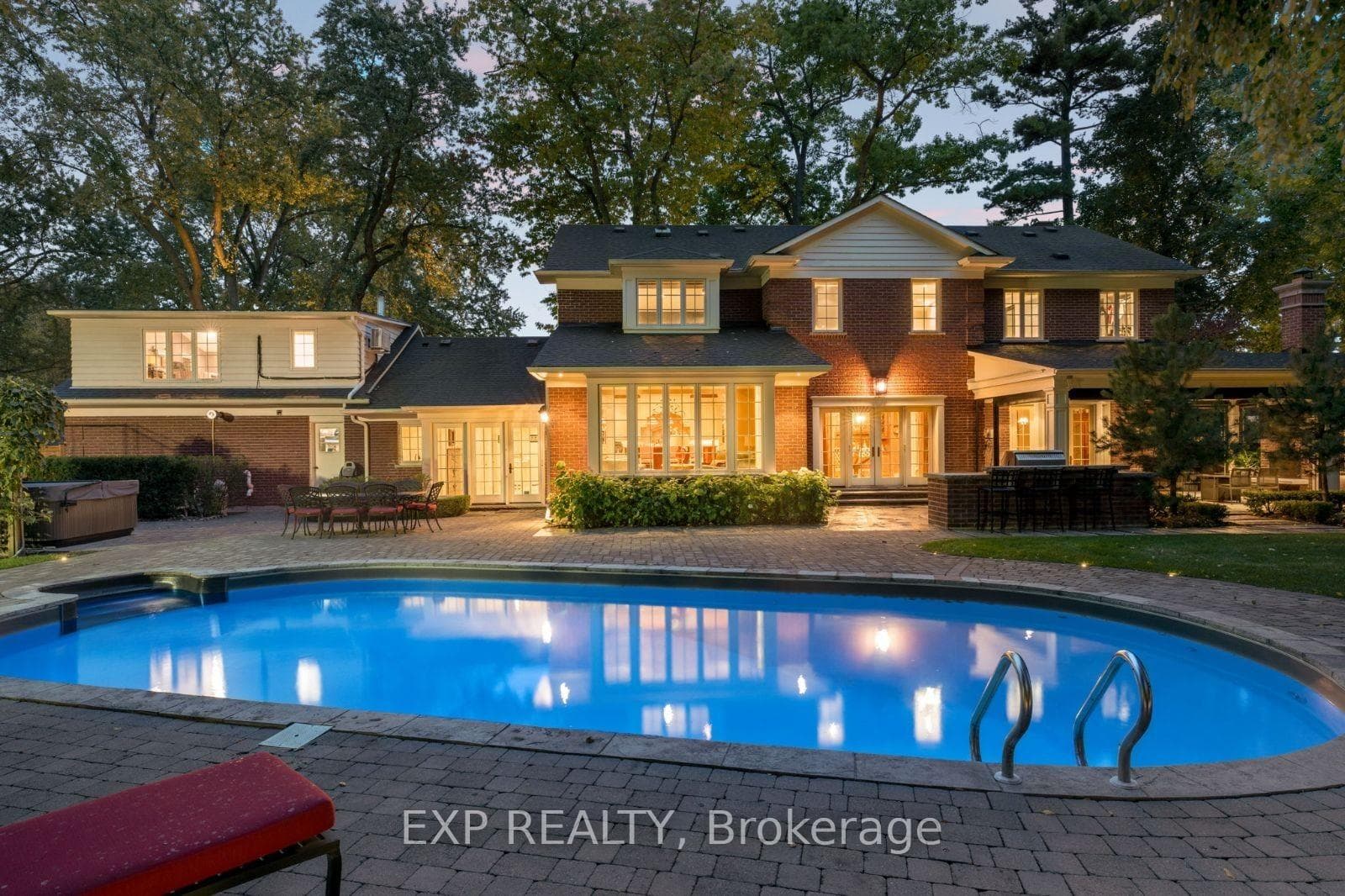11 Birch Hill Lane photo 4