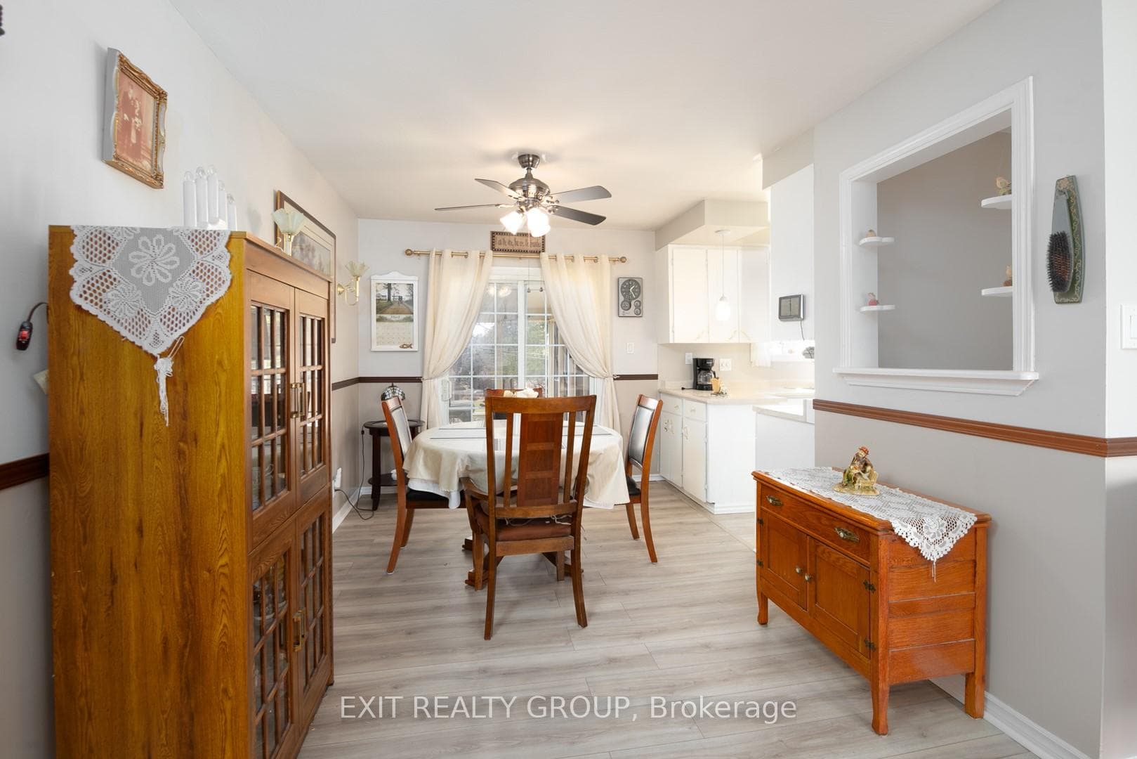 8 Sidney Crescent photo 6