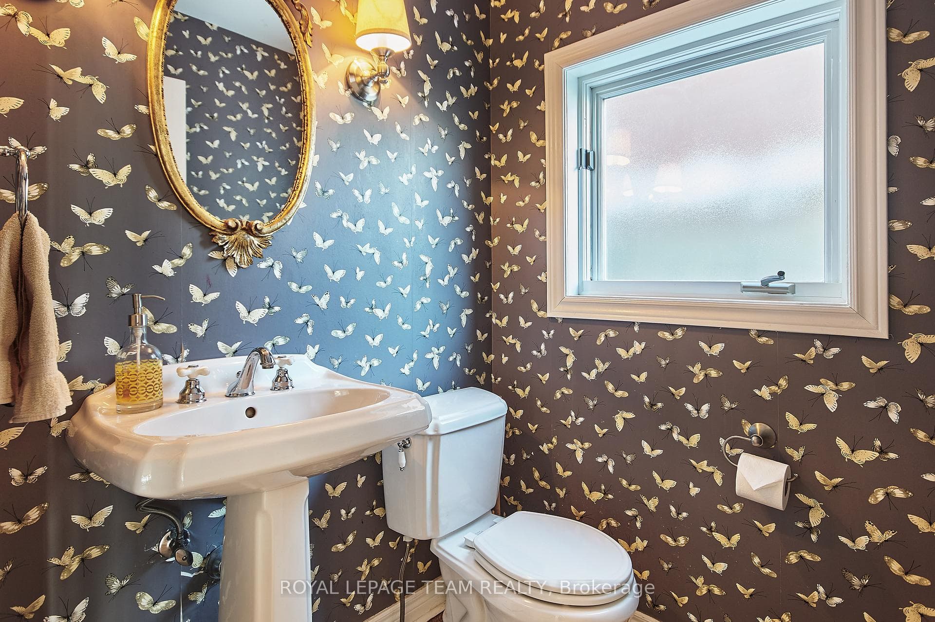 108 Stanley Avenue photo 22