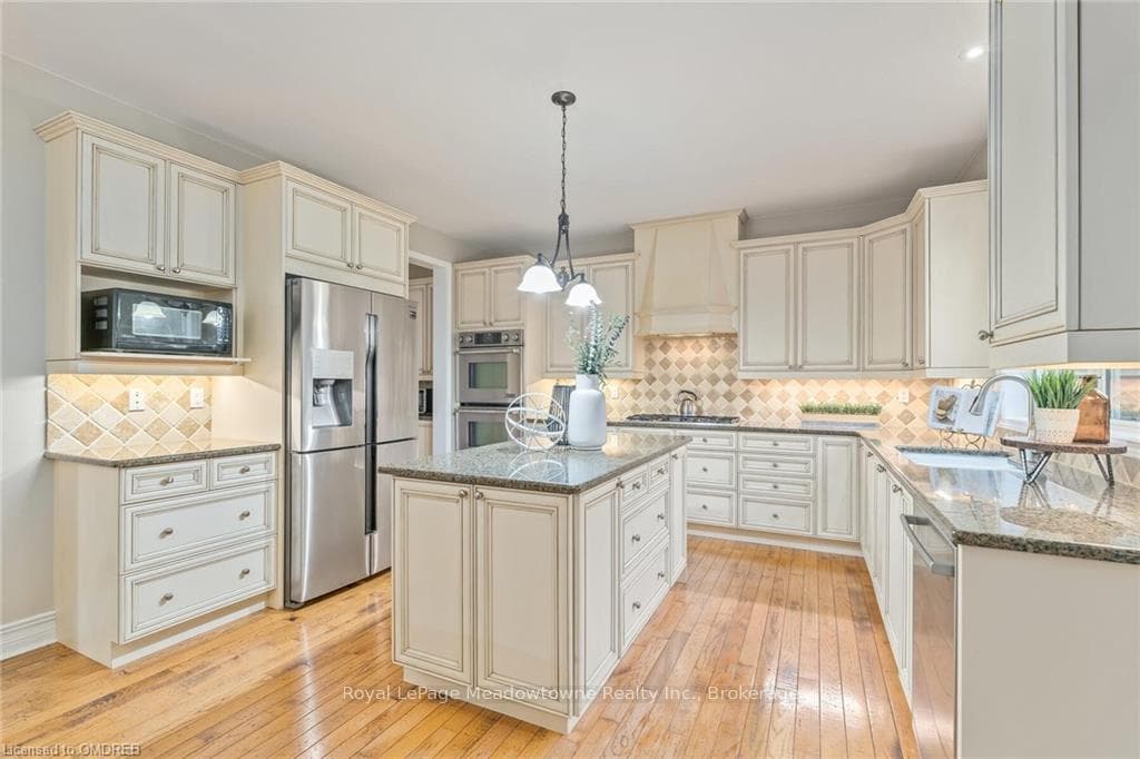 44 ARBORGLEN Drive photo 15