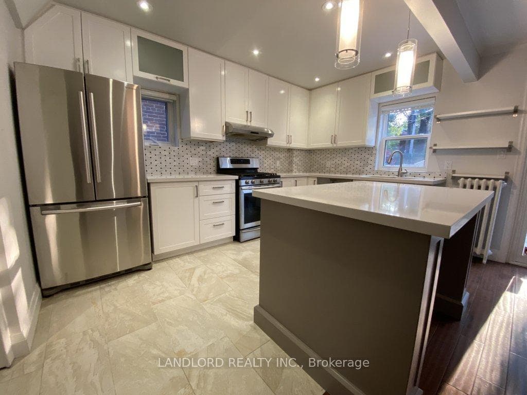 22 Lorindale Avenue photo 3