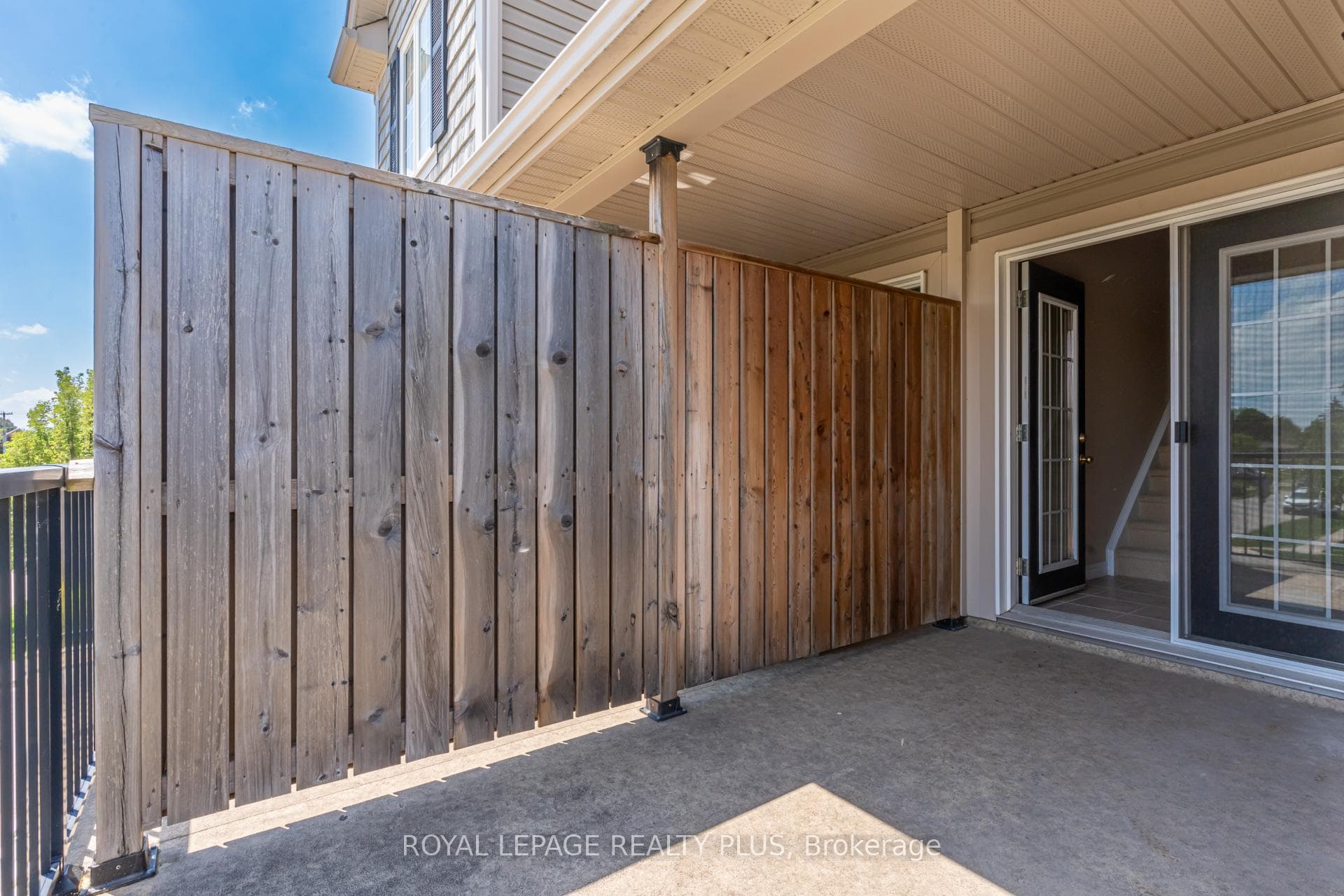 624A Woodlawn Road photo 20