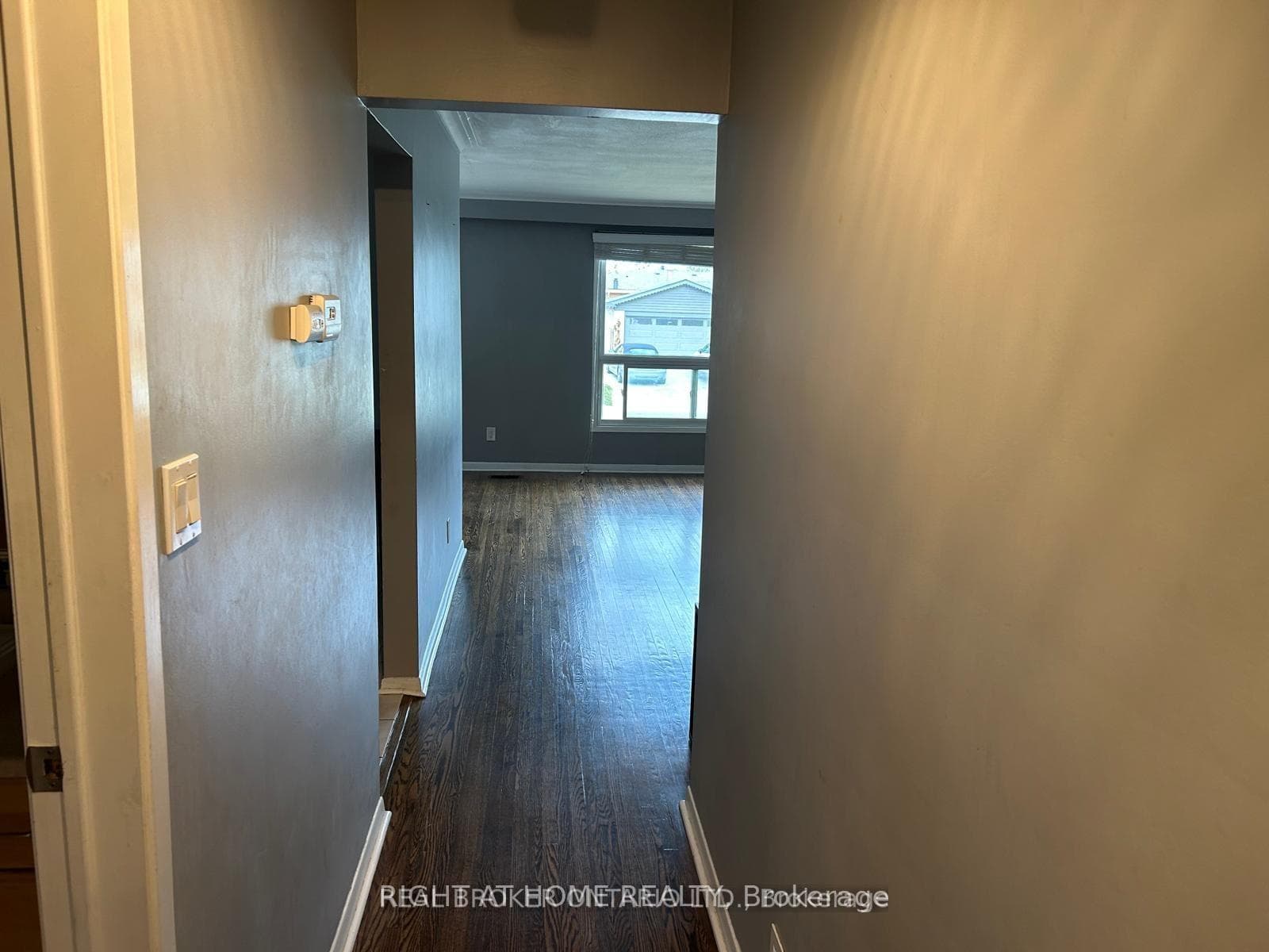 5 Caldwell Crescent Unit Room 2 photo 6
