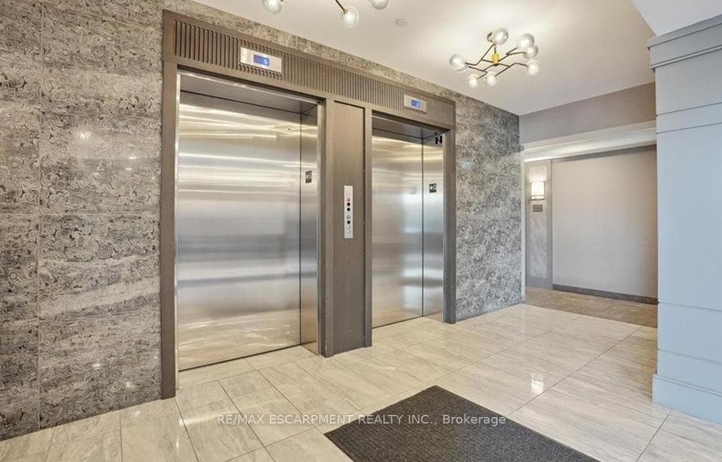 5055 Greenlane Road Unit 340 photo 7