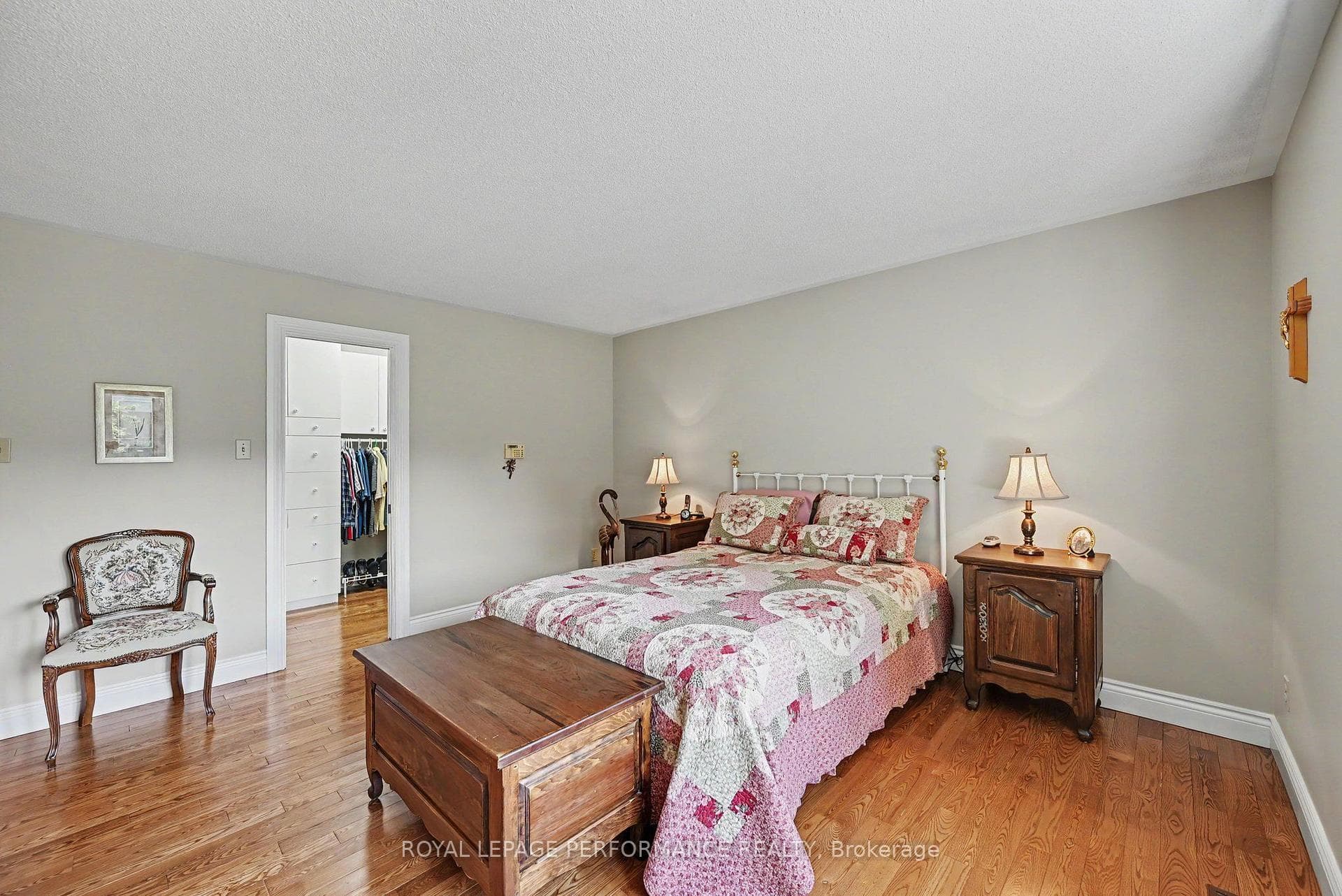 1401 Holy Cross Boulevard photo 18