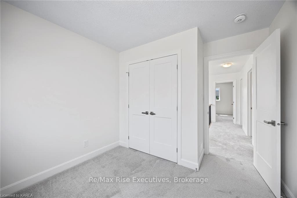 1393 MONARCH Drive photo 28