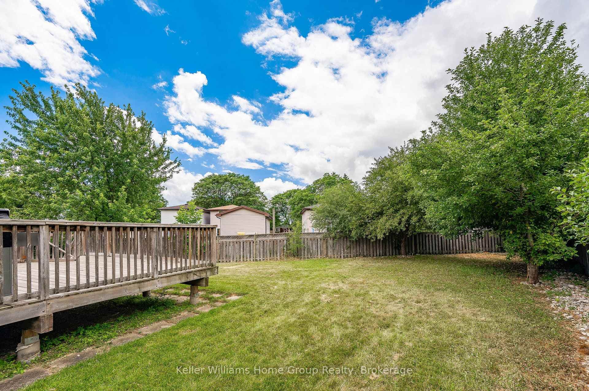 8 Joyce Place photo 43
