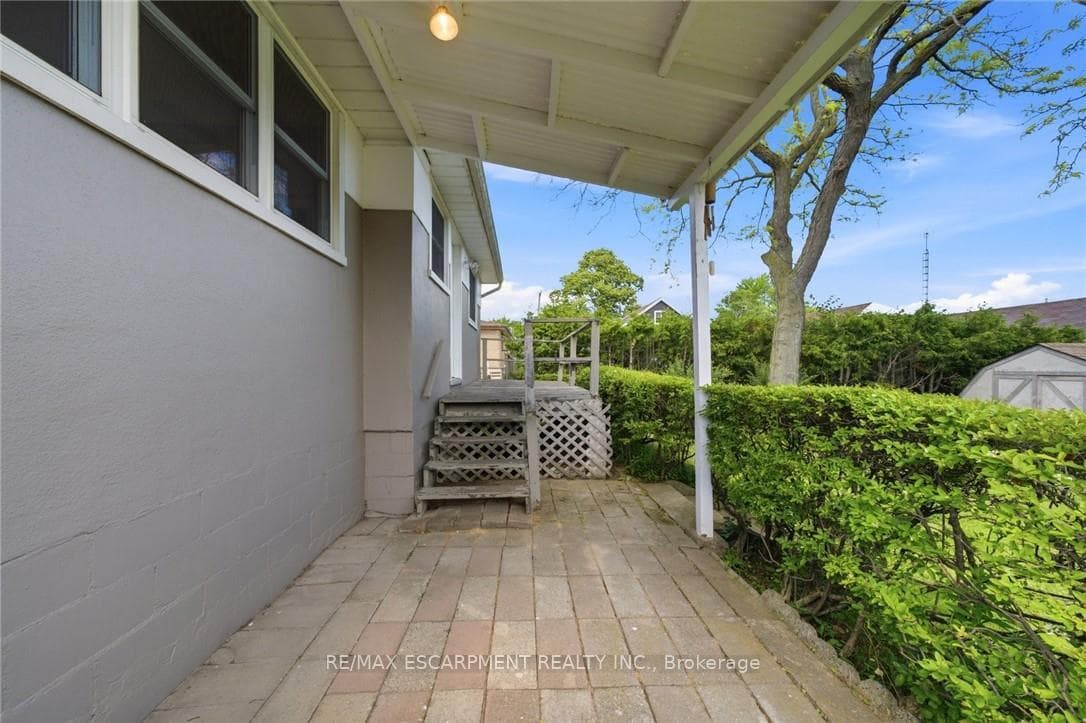 89 Charlotte Street photo 25