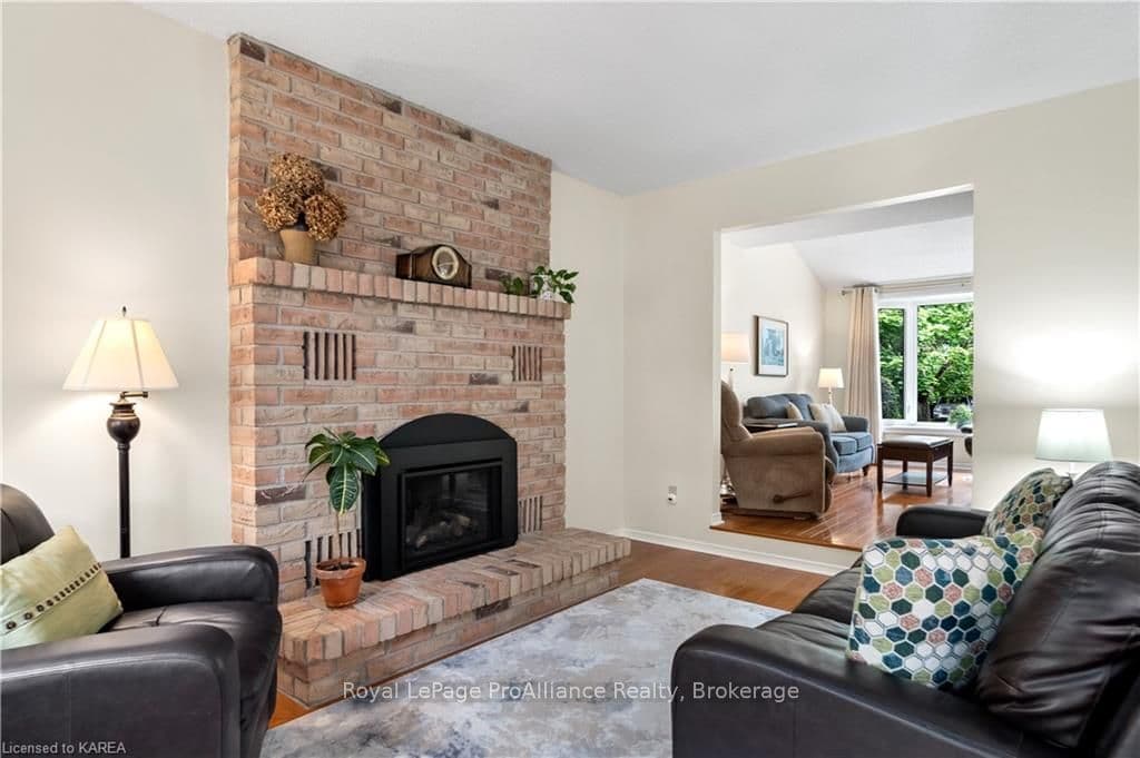 1178 BENTLEY Terrace photo 12