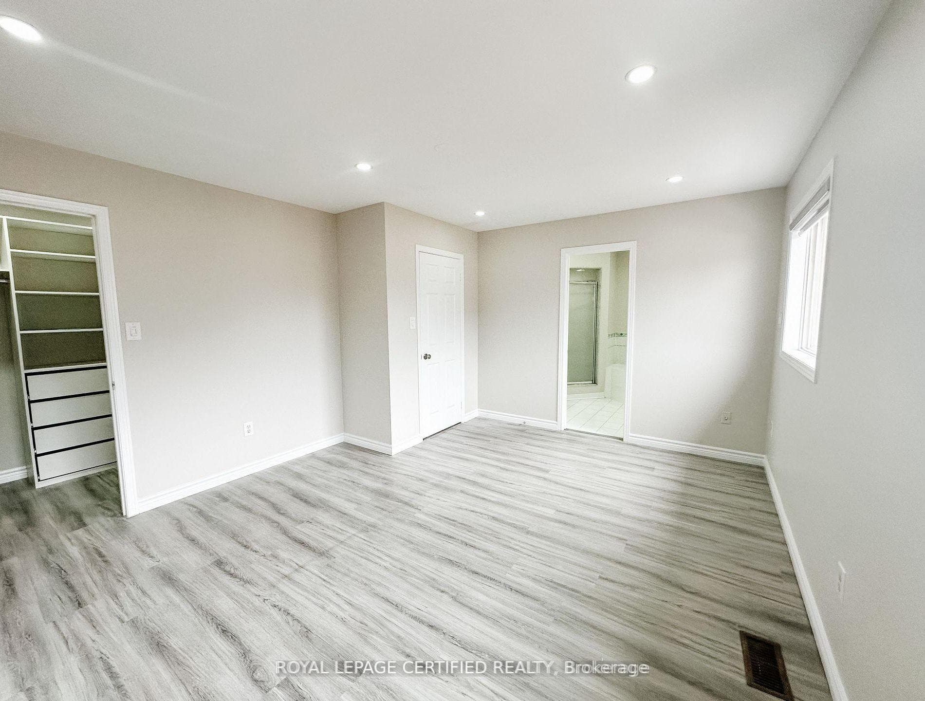 30 Lucerne Drive photo 22