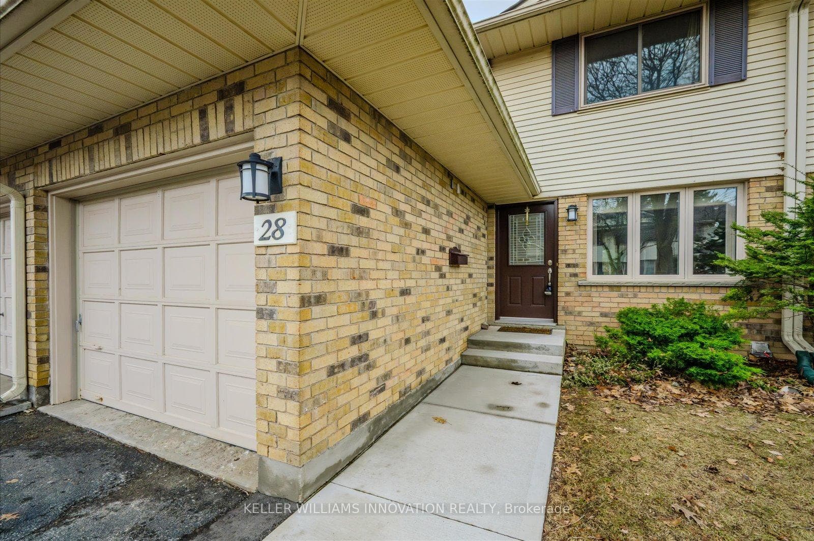 375 Kingscourt Drive Unit 28 photo 3