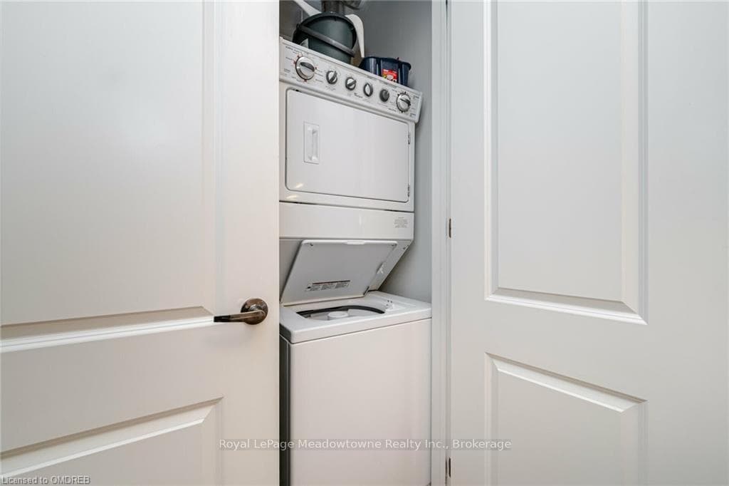 383 MAIN Street Unit 611 photo 26