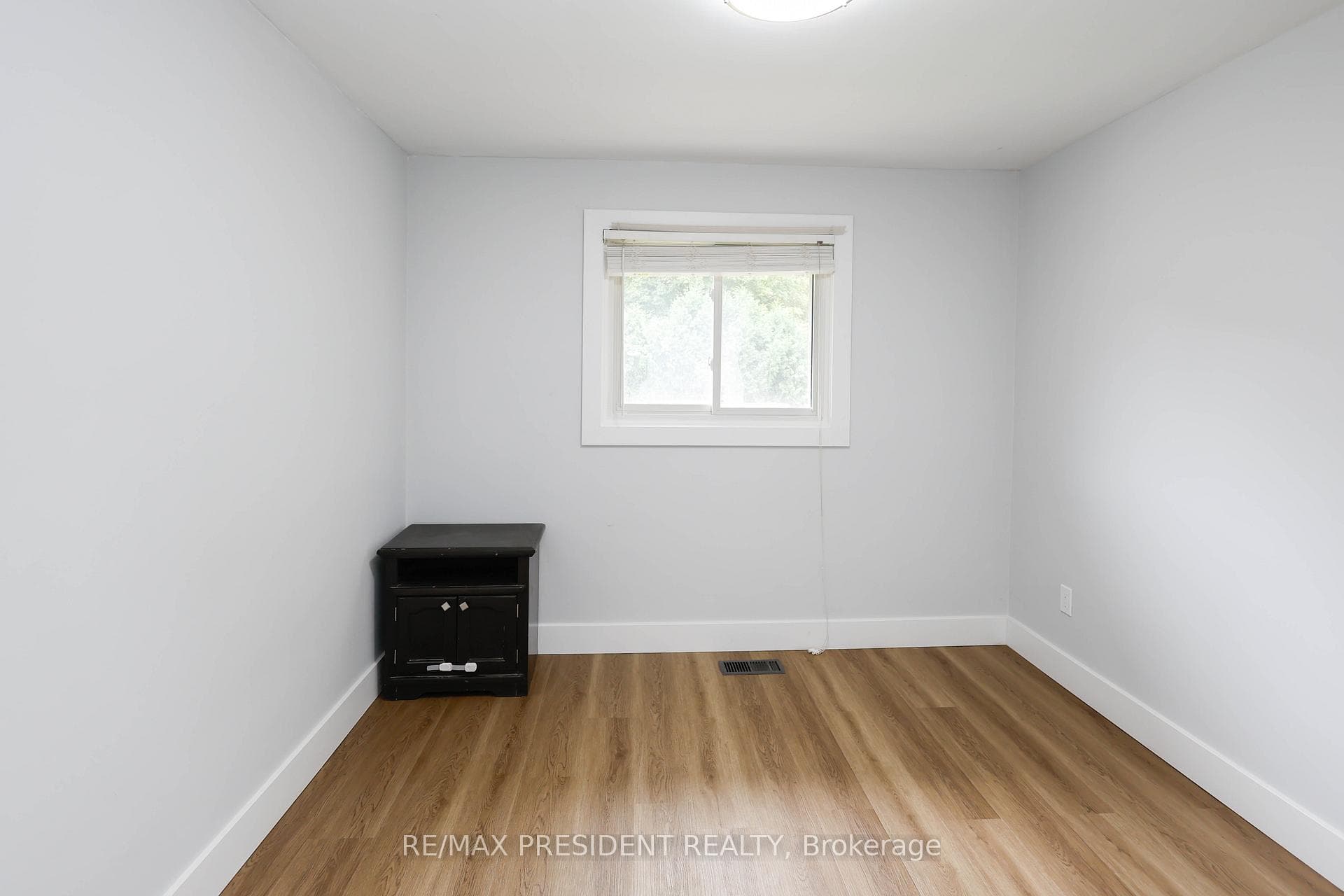 1256 Victoria Drive photo 16