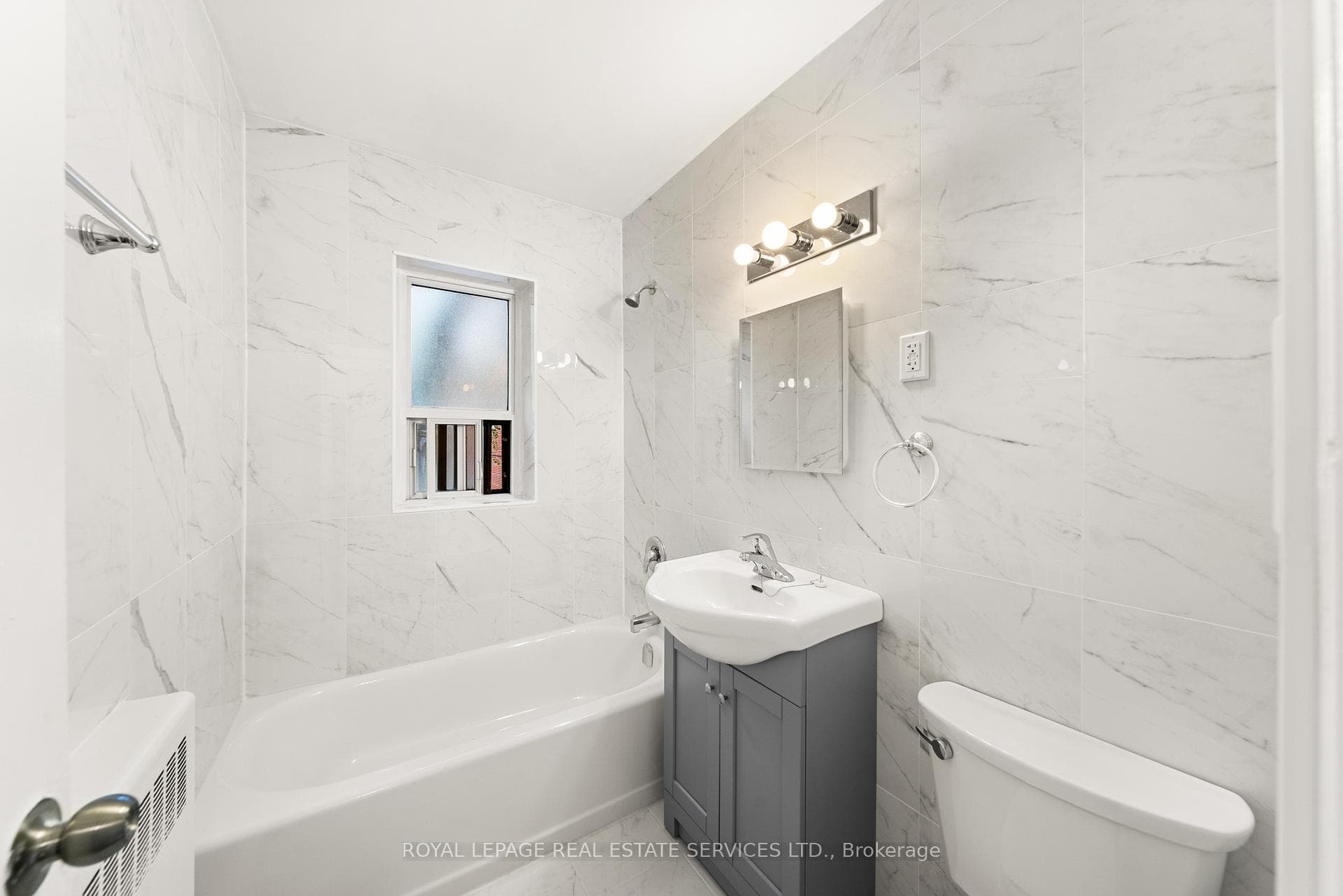 308 The Kingsway Way Unit 110 photo 18