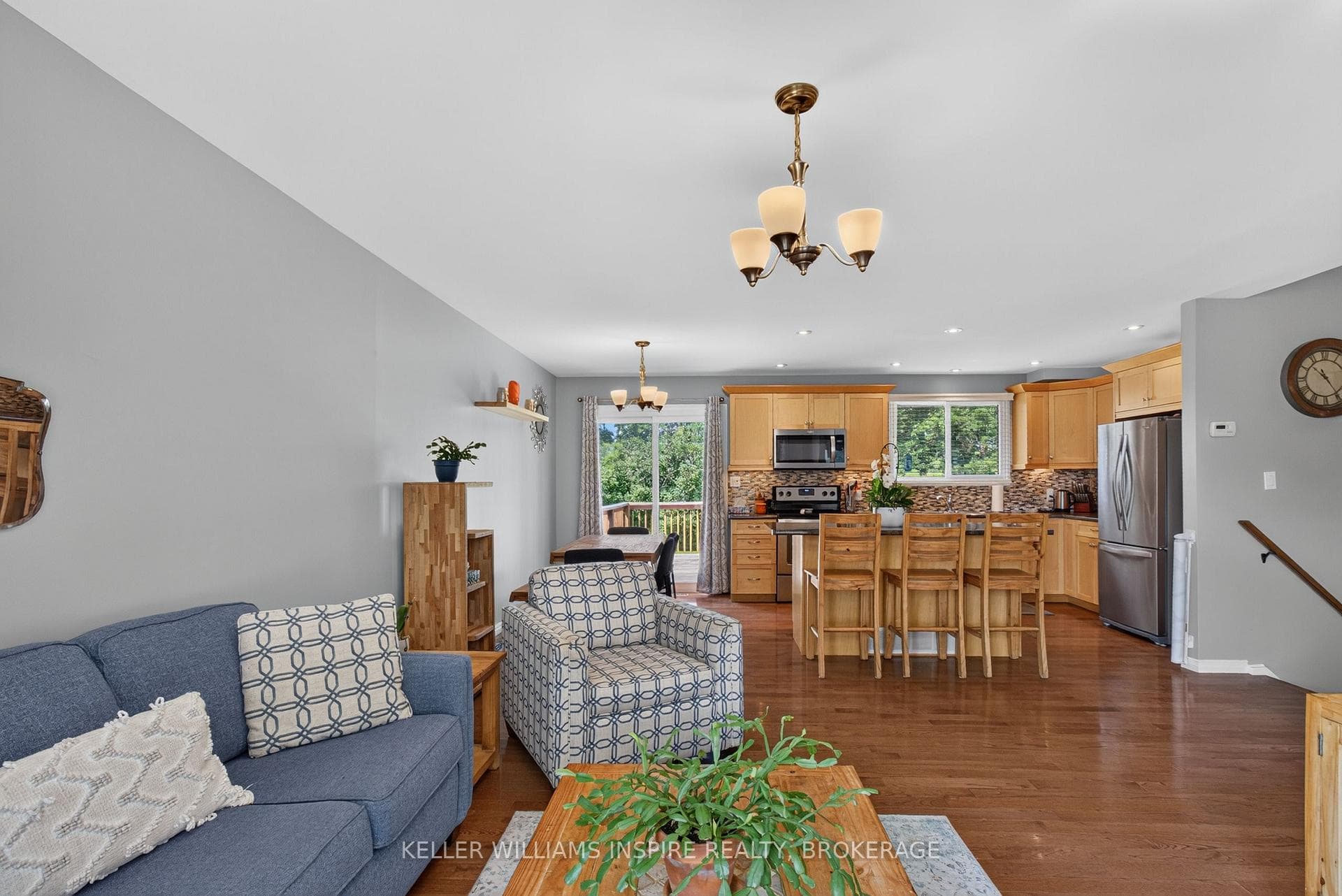 Cozy, Bright and Welcoming