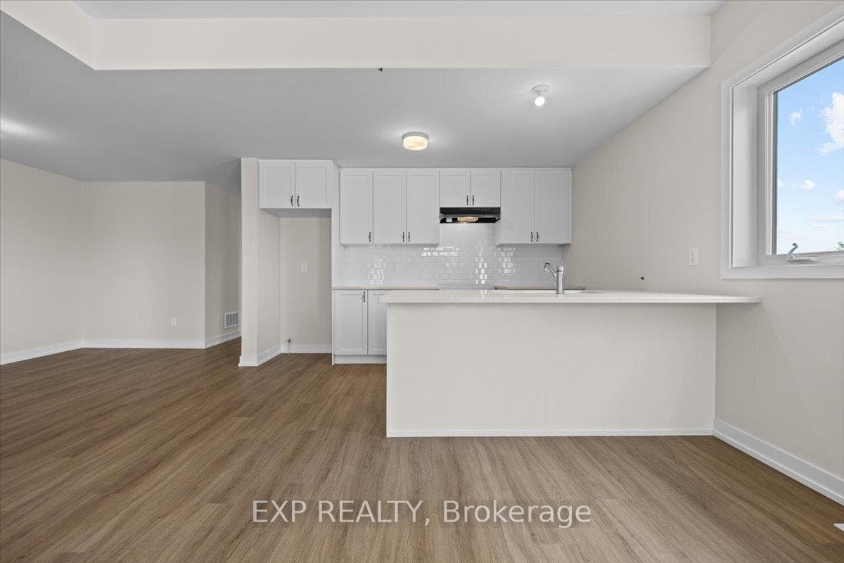 Images provided are to showcase builder finishes.