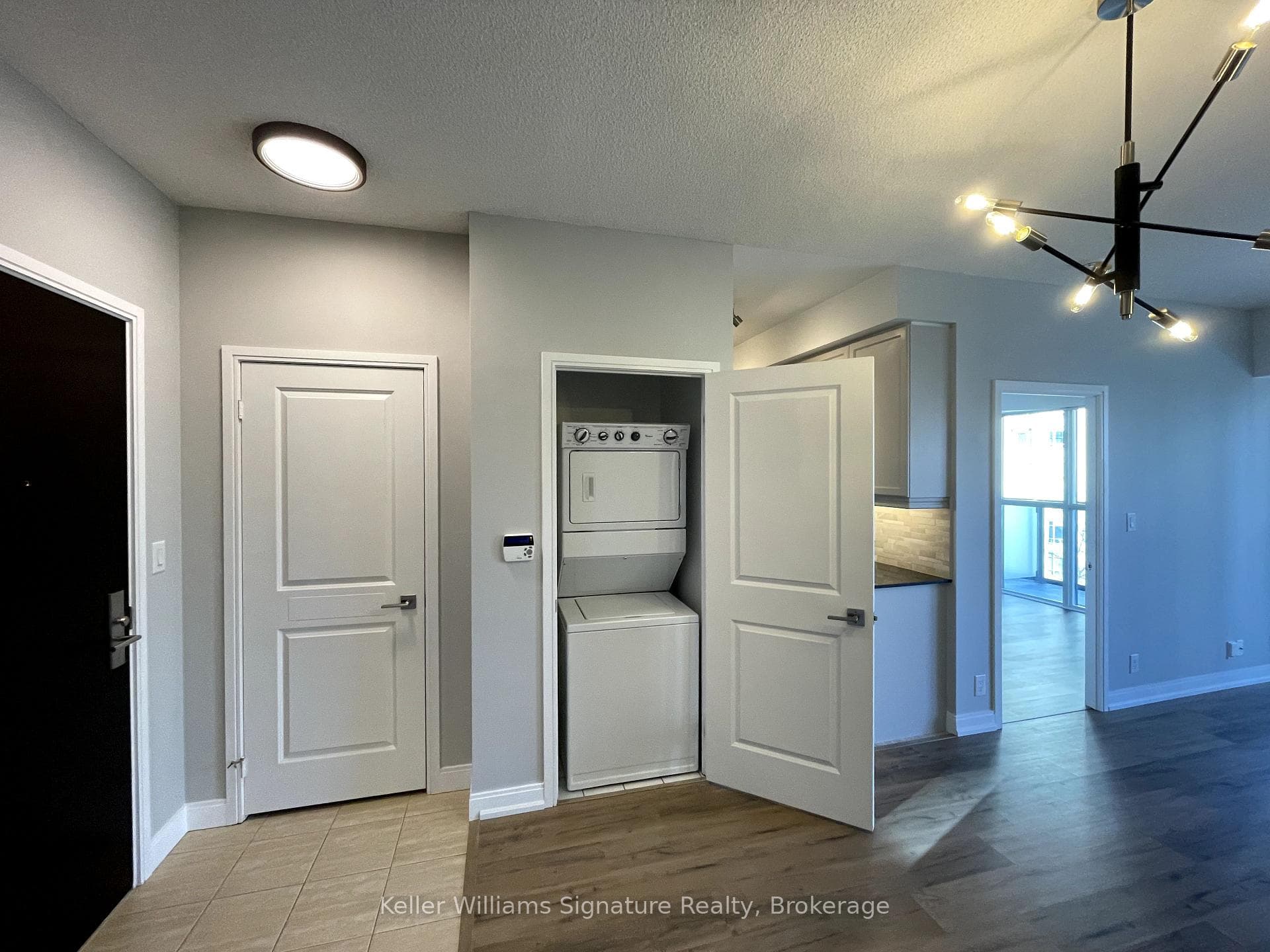 60 Absolute Avenue Unit 601 photo 15