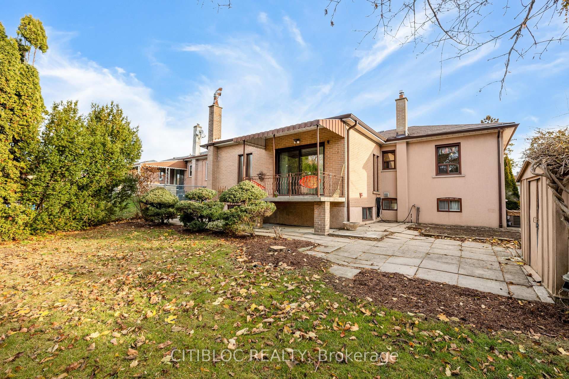 74 Erie Street photo 33