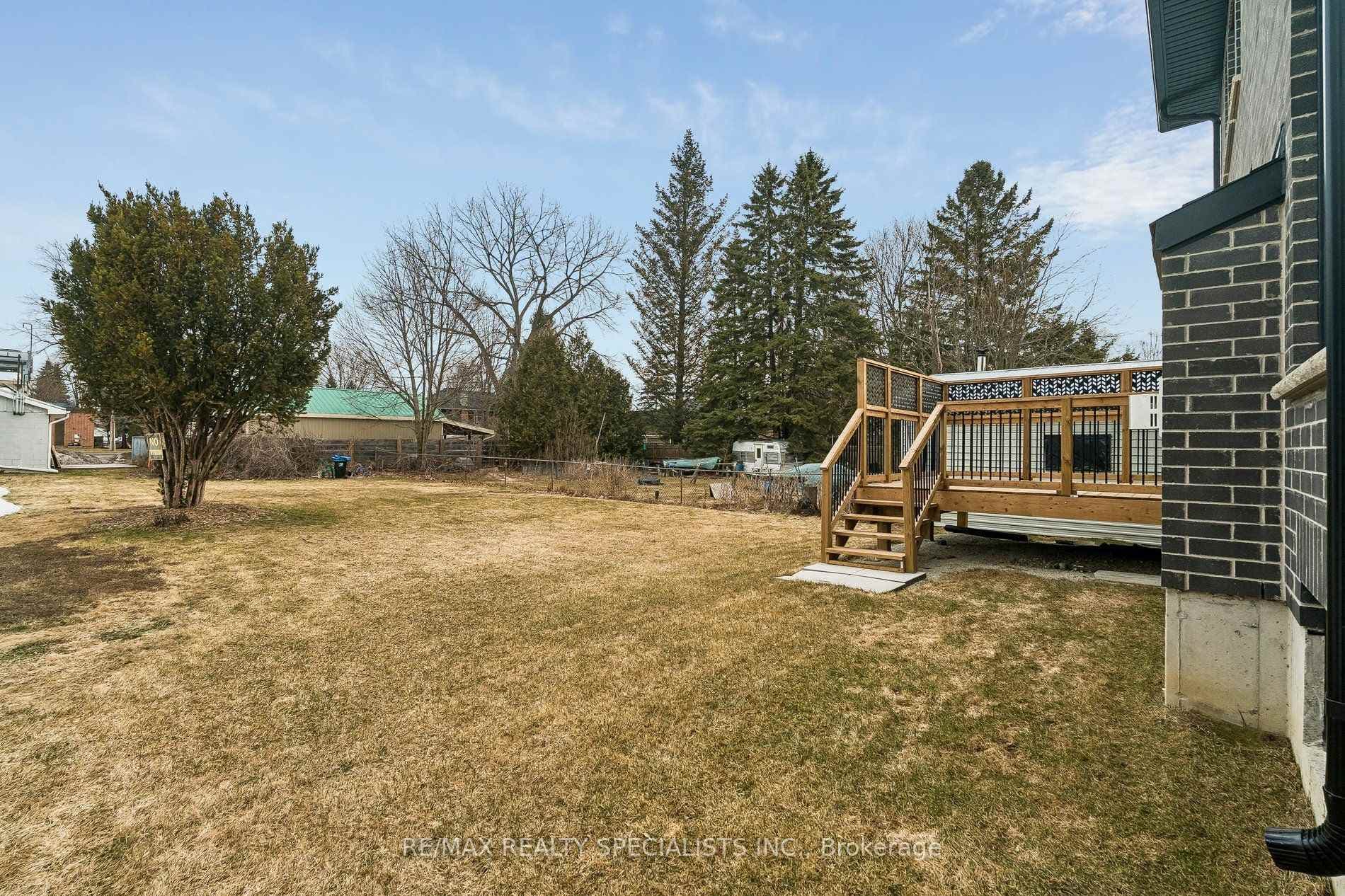 44 Albert Street photo 50