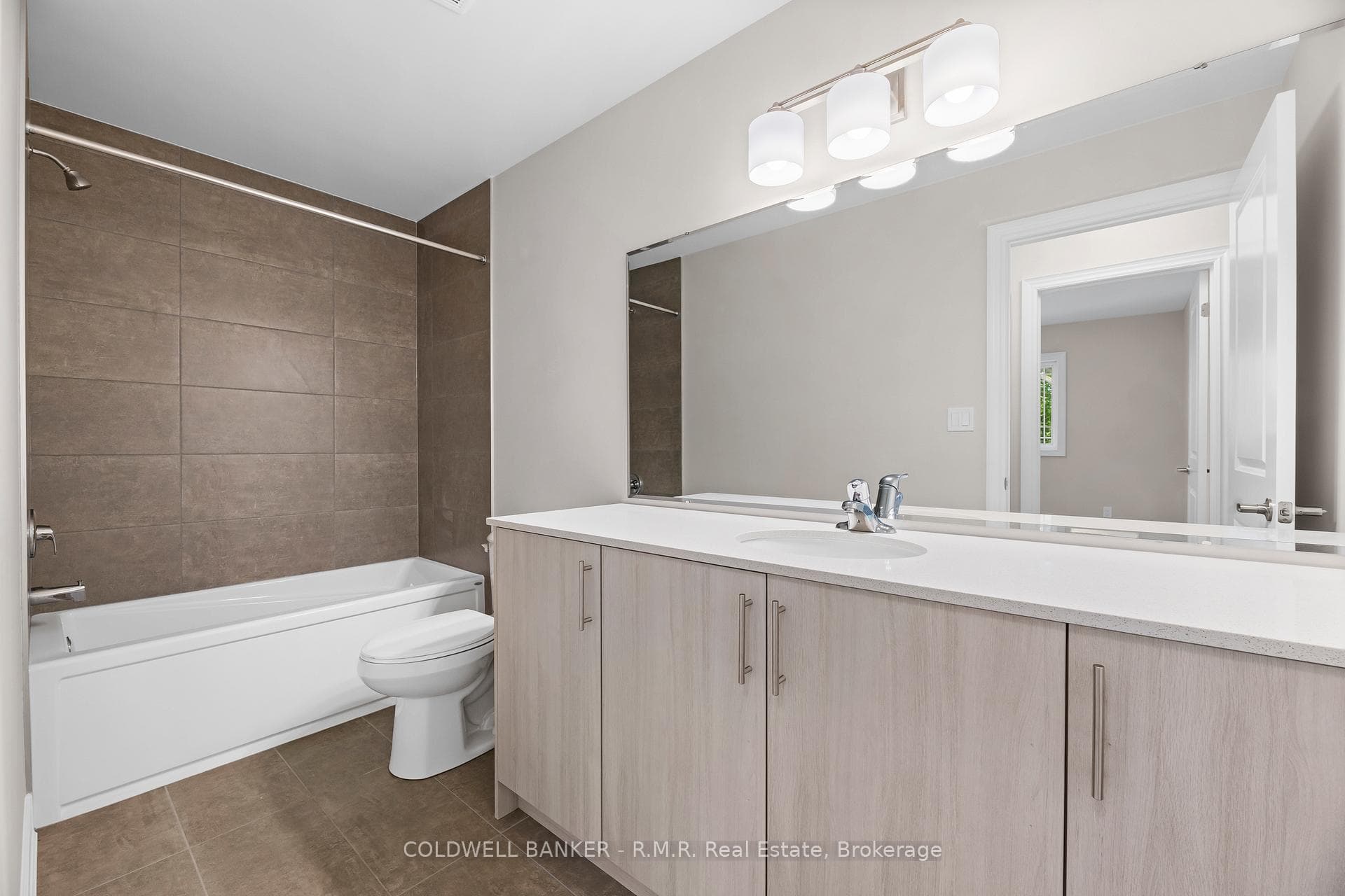 435 Orchard Avenue Unit E photo 29