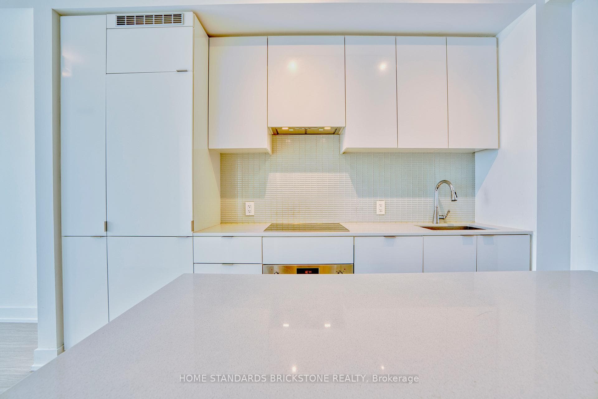 7 Grenville Street Unit 2406 photo 7