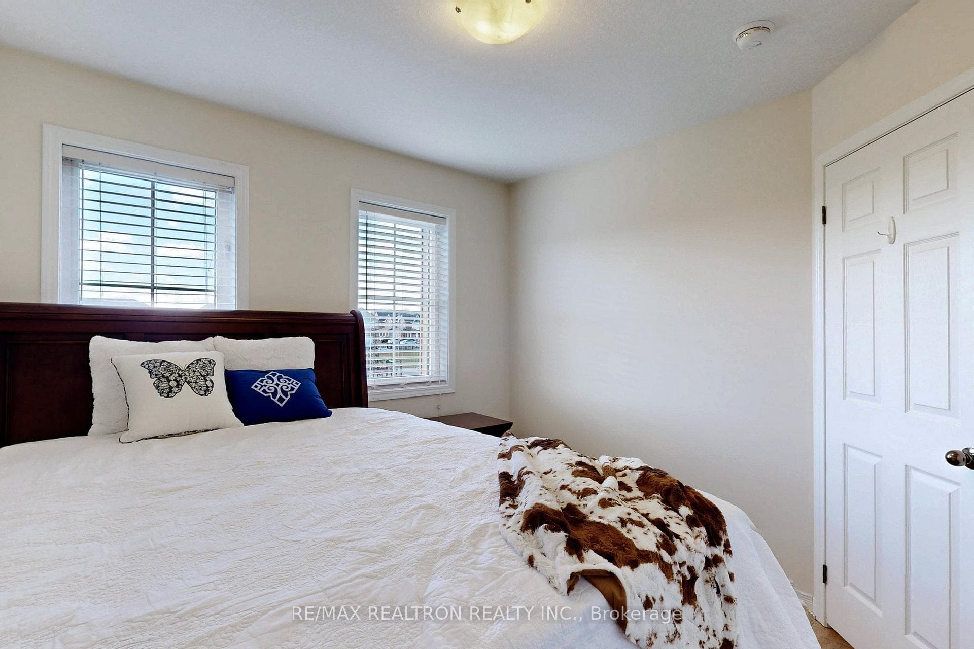 8472 Hickory Lane photo 24