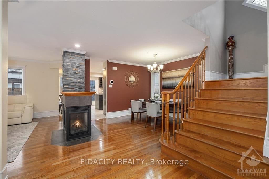8 DRYSDALE Street photo 3