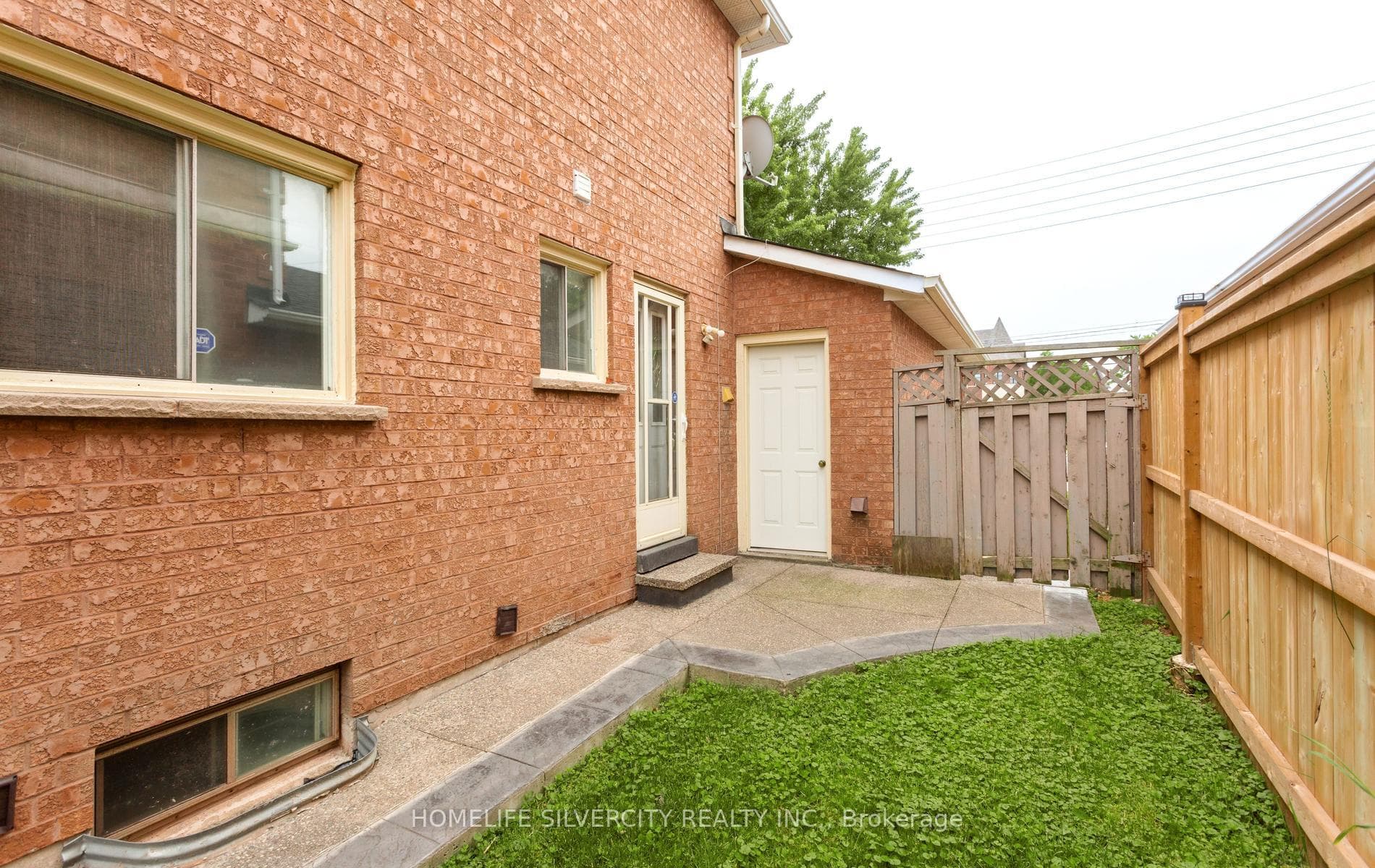303 Hickory Circle photo 45