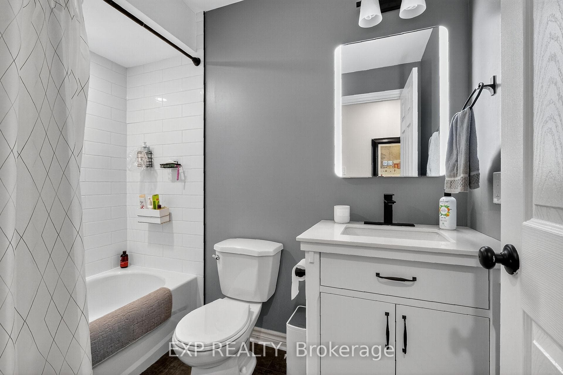 544 Loucks Drive photo 25