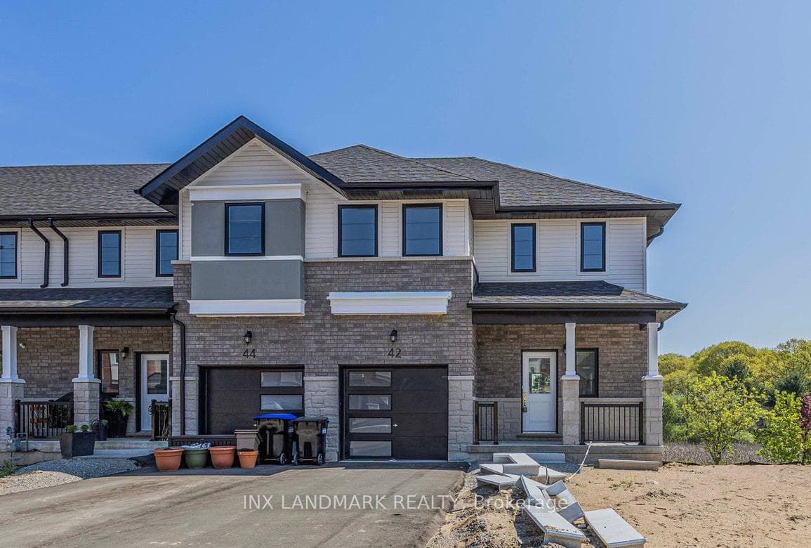 42 Lahey Crescent photo 1