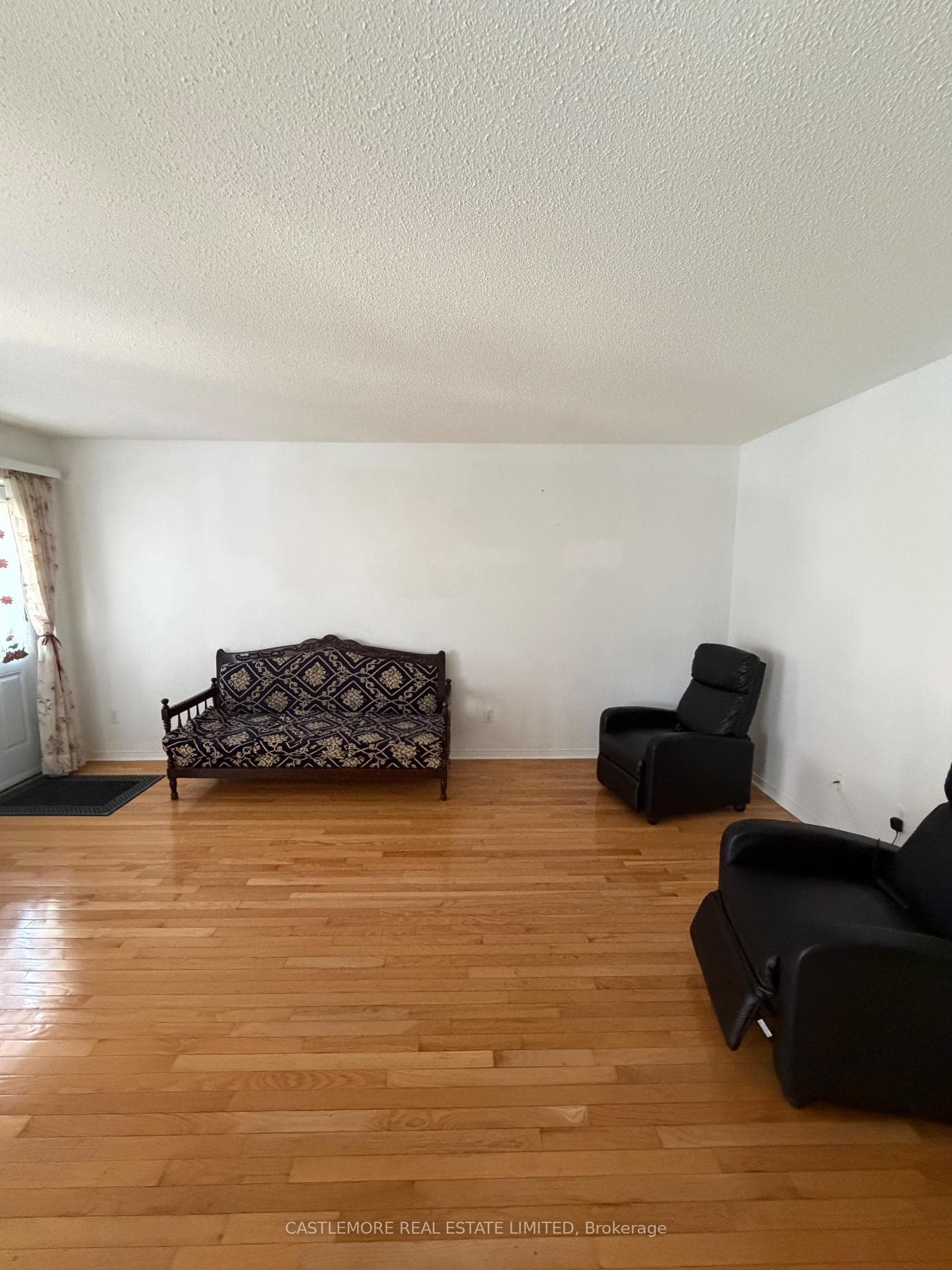 127 Brisdale Drive photo 6