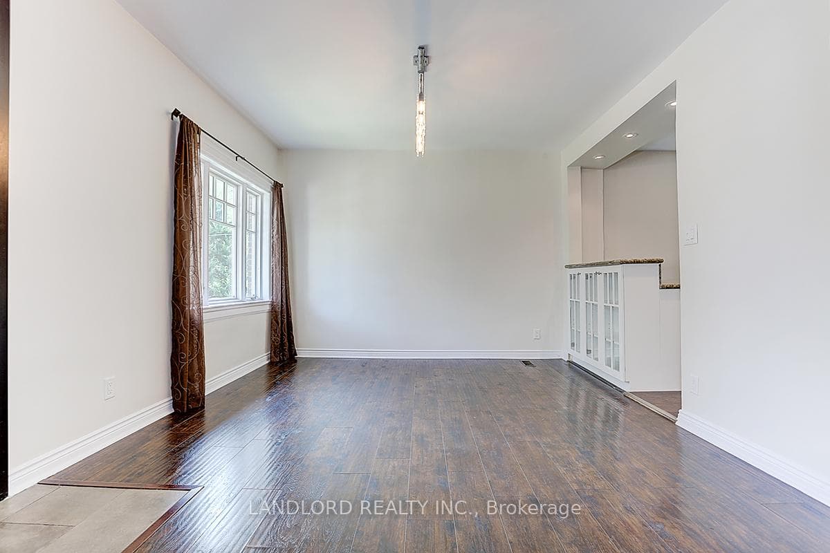 64 Shaver Avenue photo 5