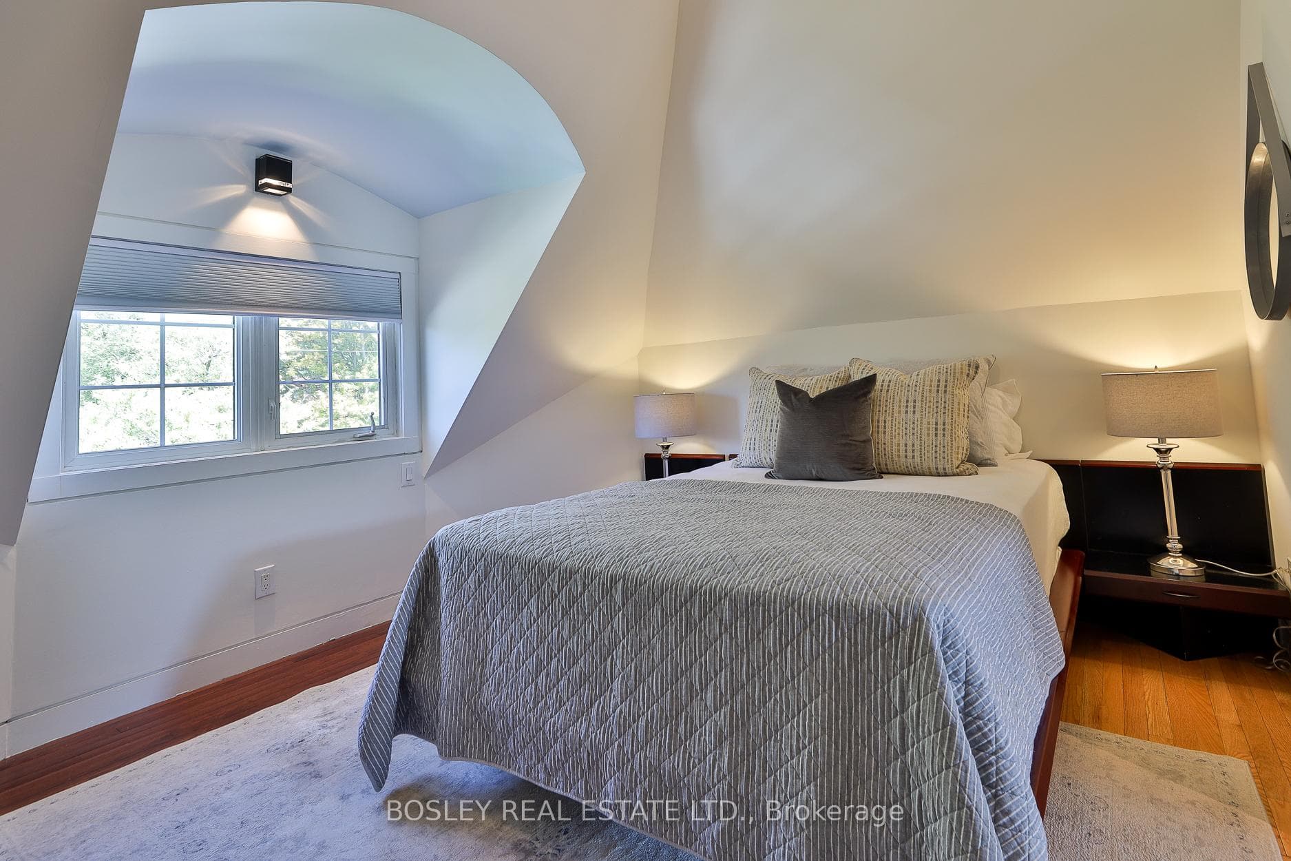 301 Keewatin Avenue photo 32