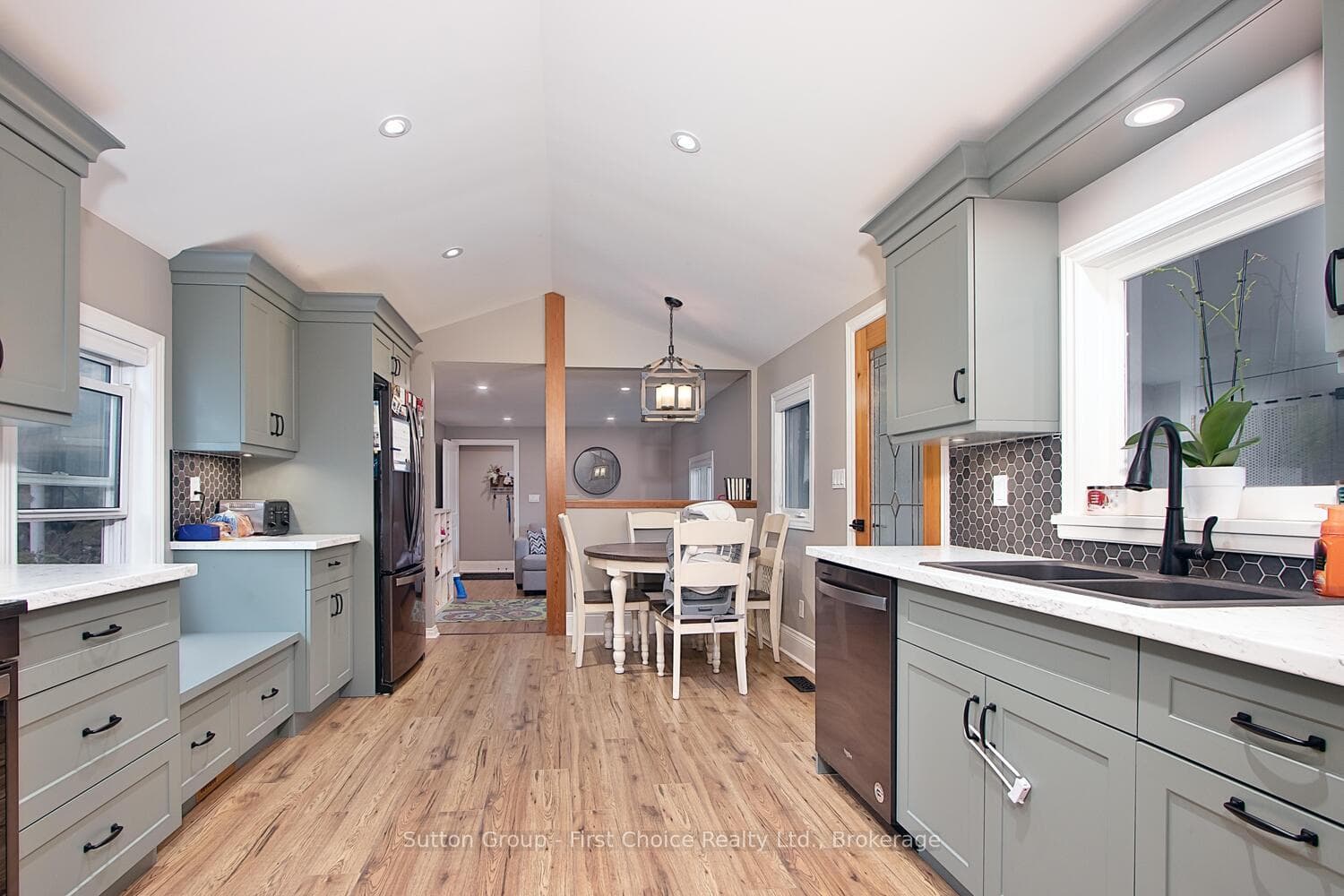167 James Street photo 11