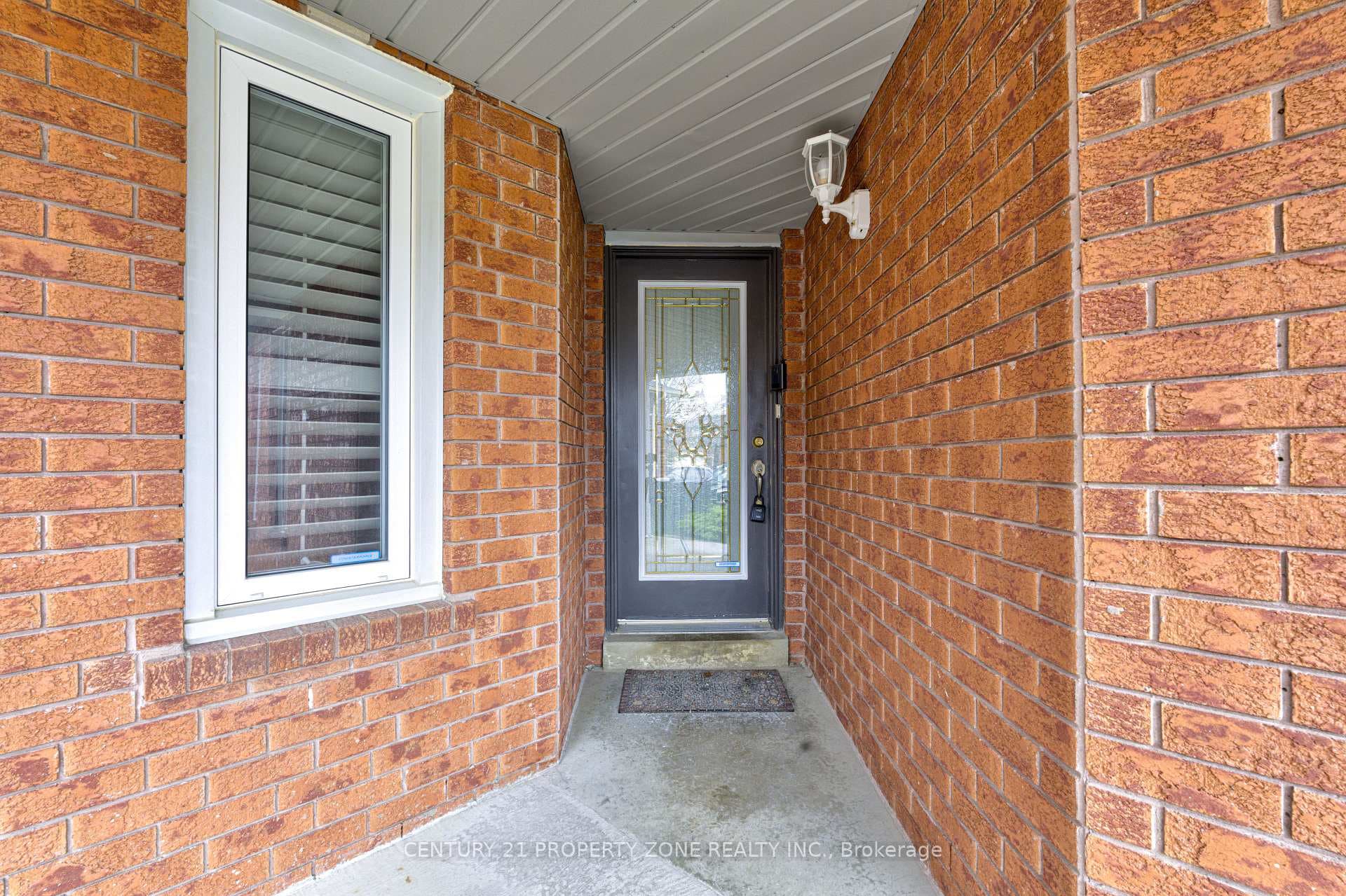 4 Compton Court photo 38