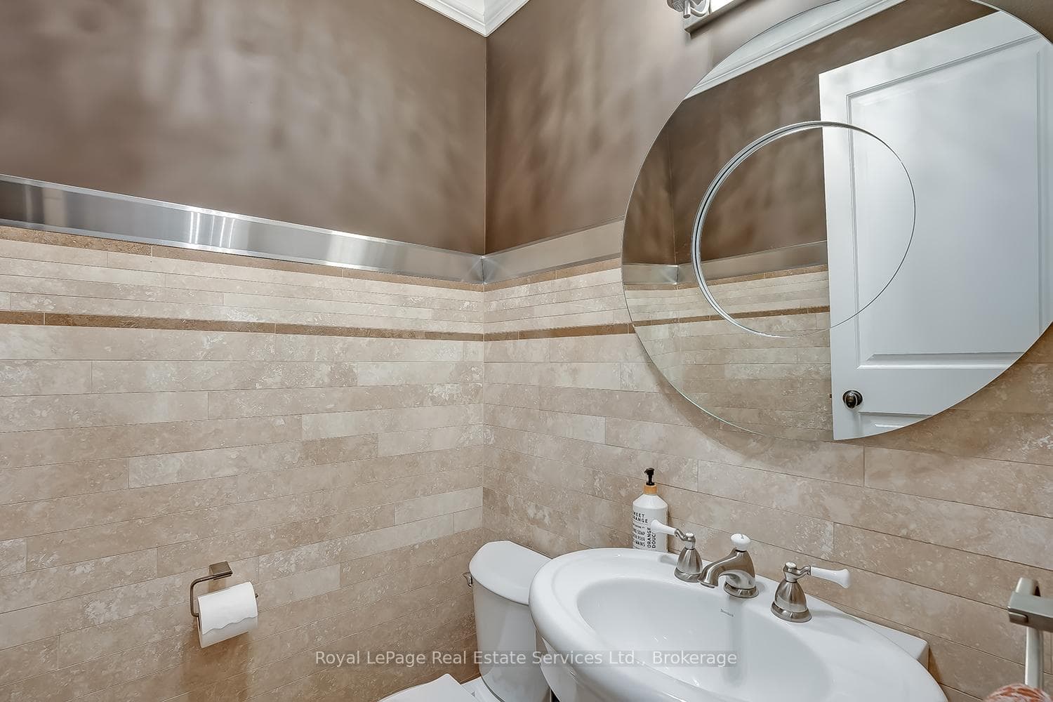 5447 Freshwater Drive photo 20