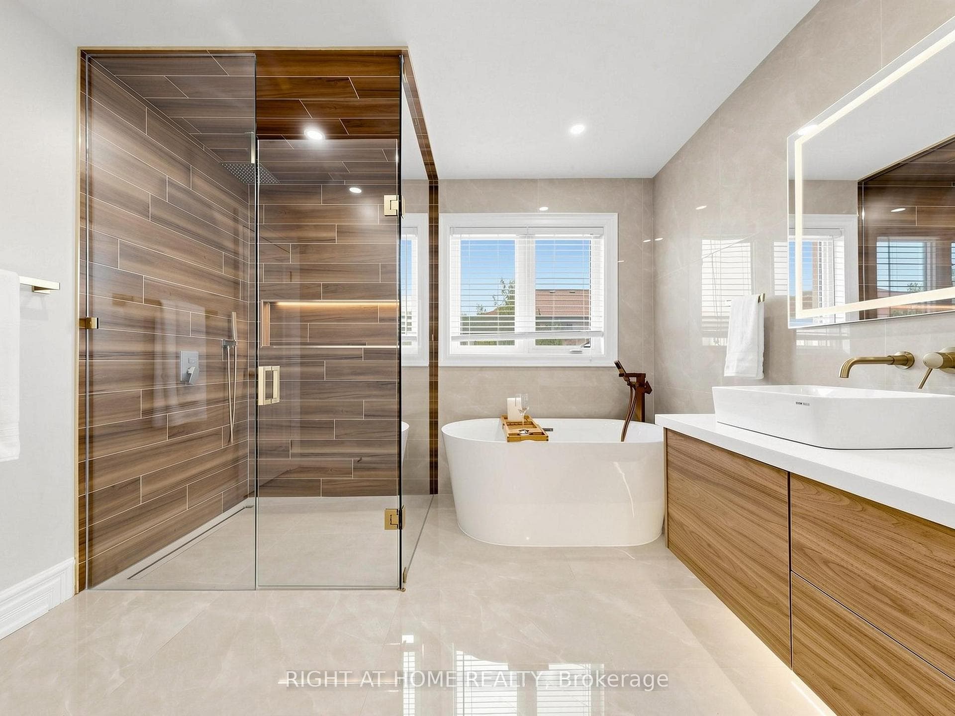 89 Greenwood Road photo 26