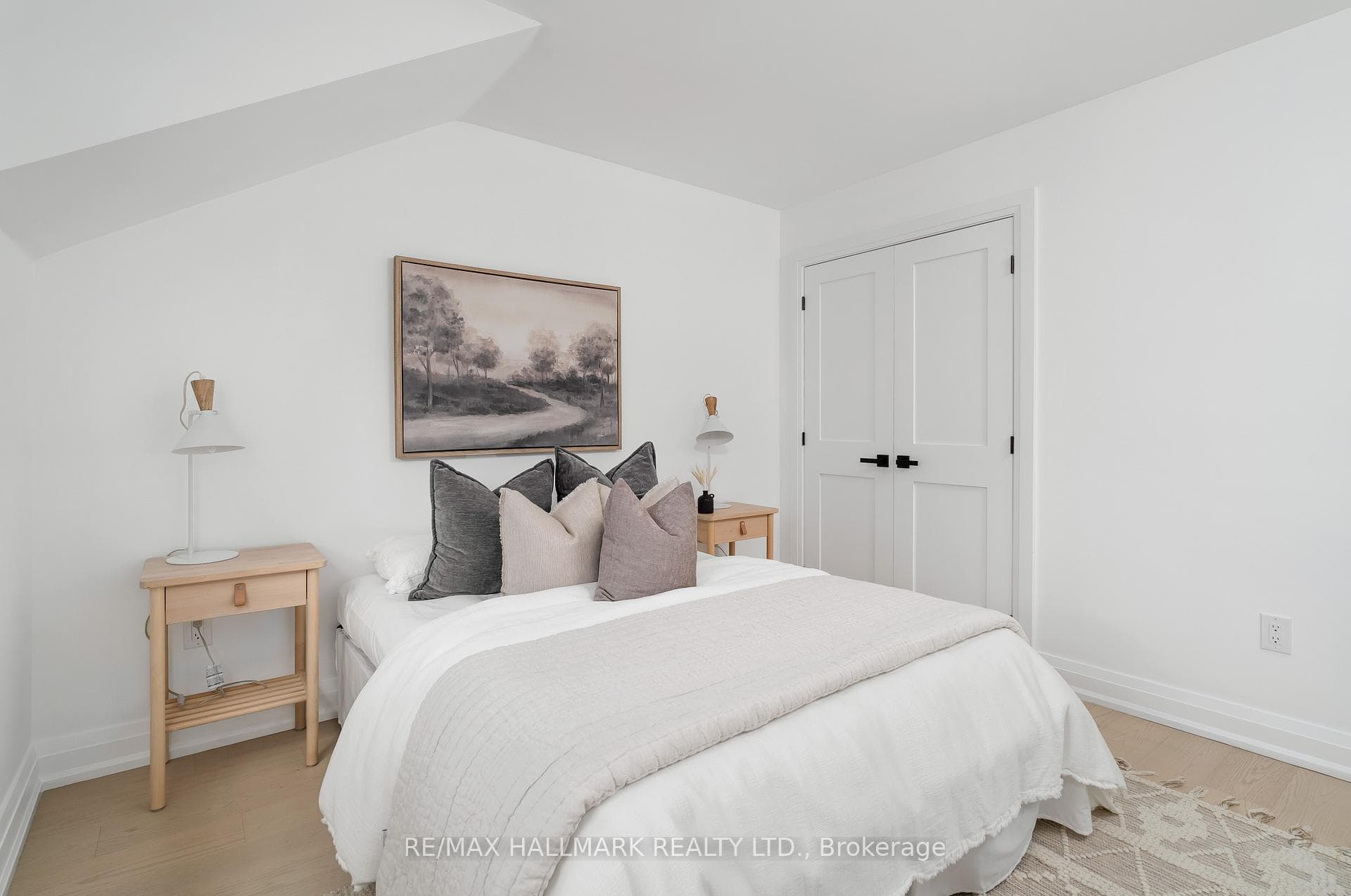 3 Thyra Avenue photo 29