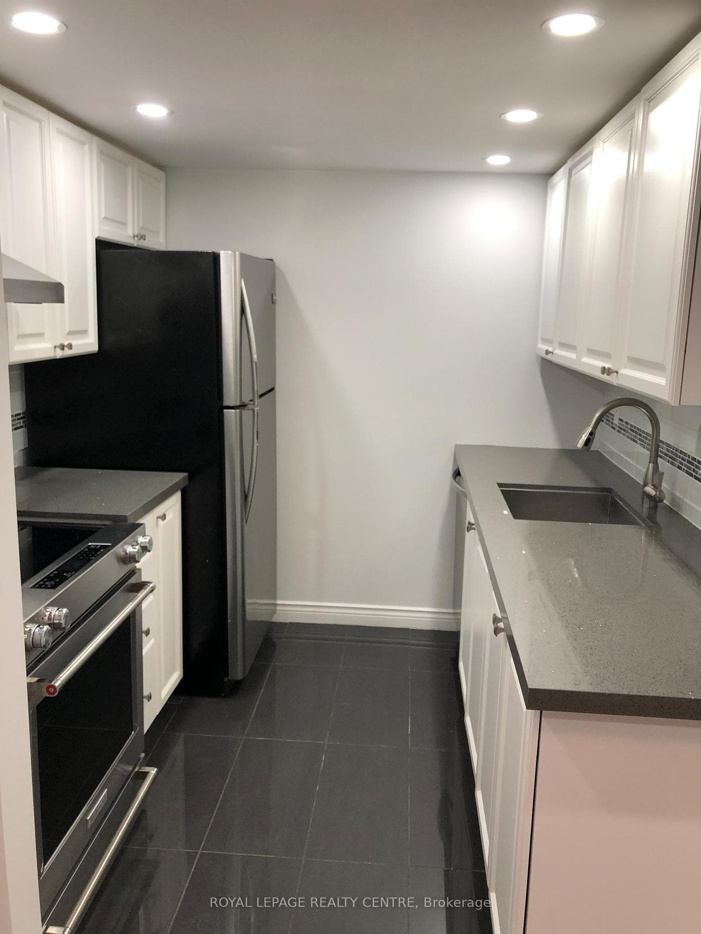 108 Redpath Avenue Unit 2 photo 7