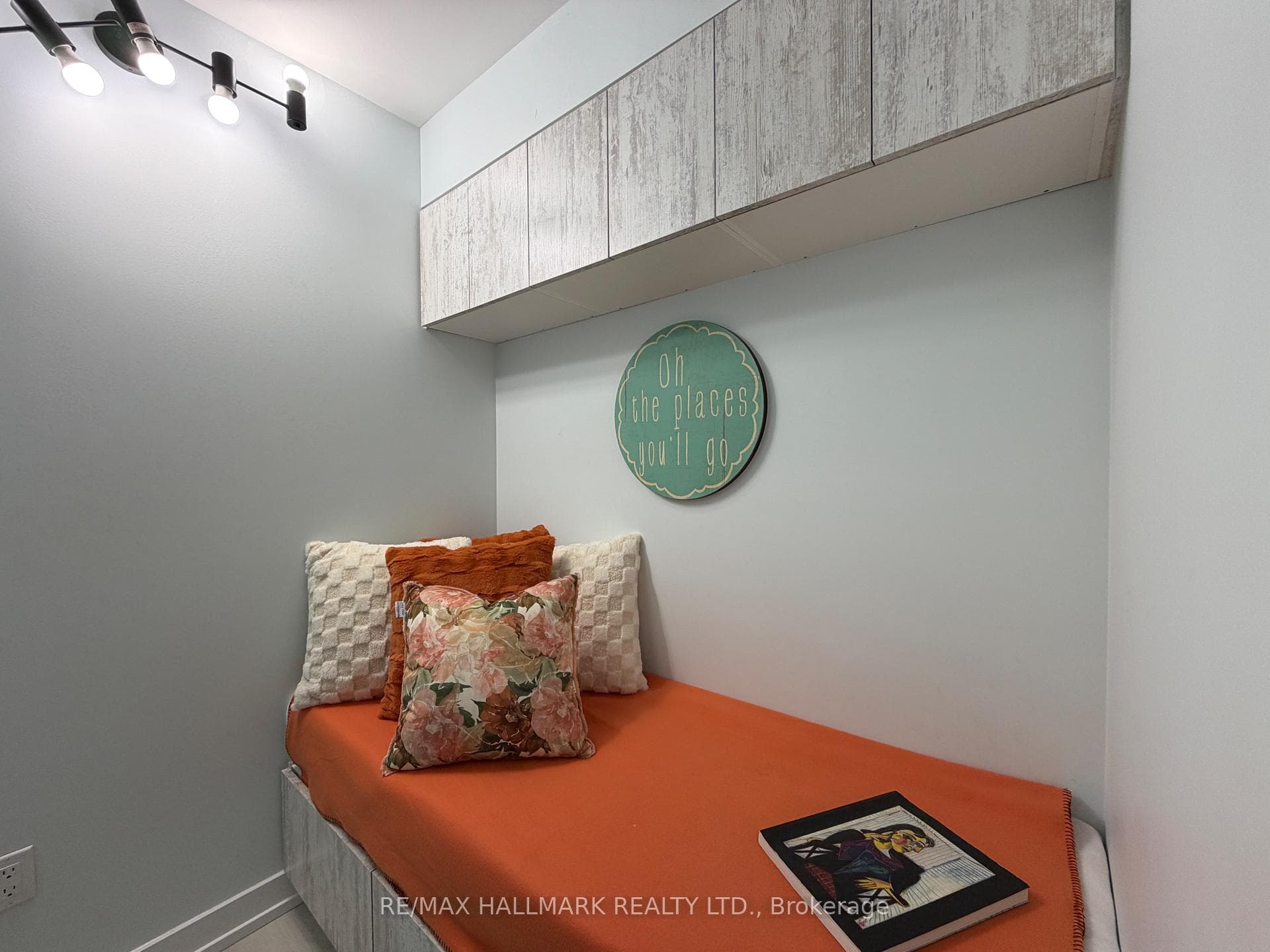 5740 Yonge Street Unit 1904 photo 11