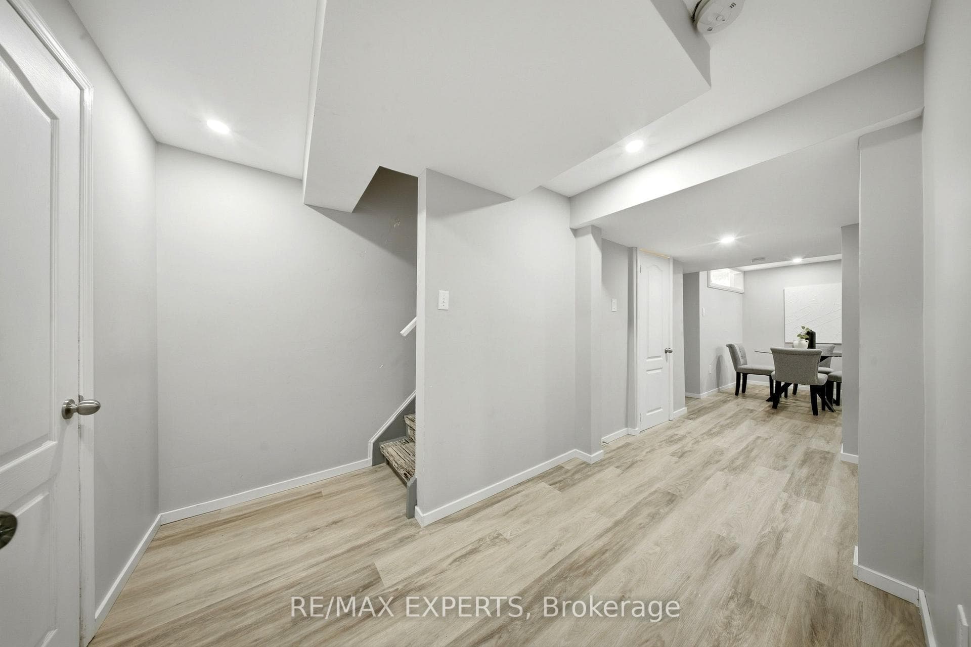 5910 Greensboro Drive Unit 113 photo 22