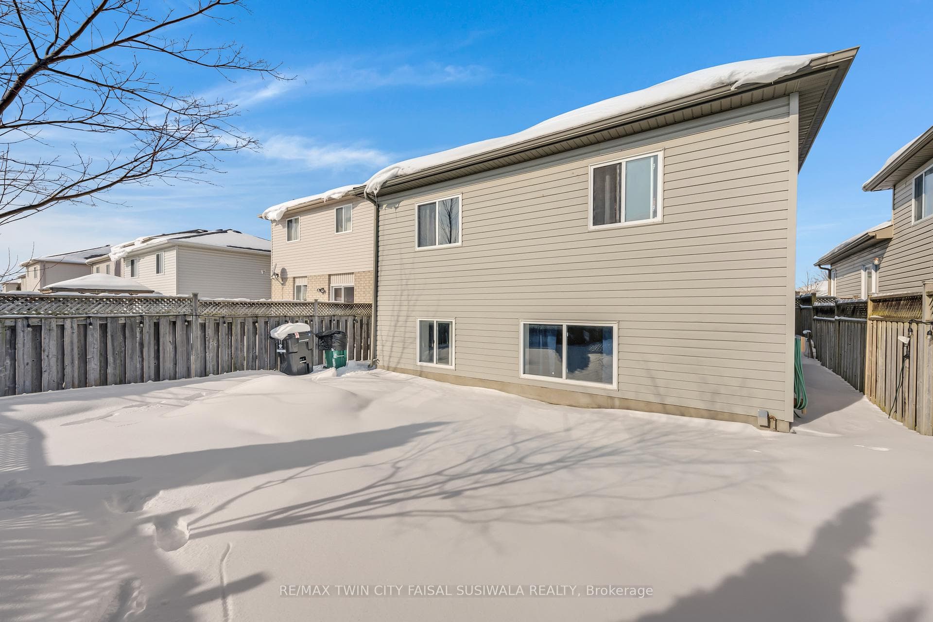 640 Langlaw Drive photo 5
